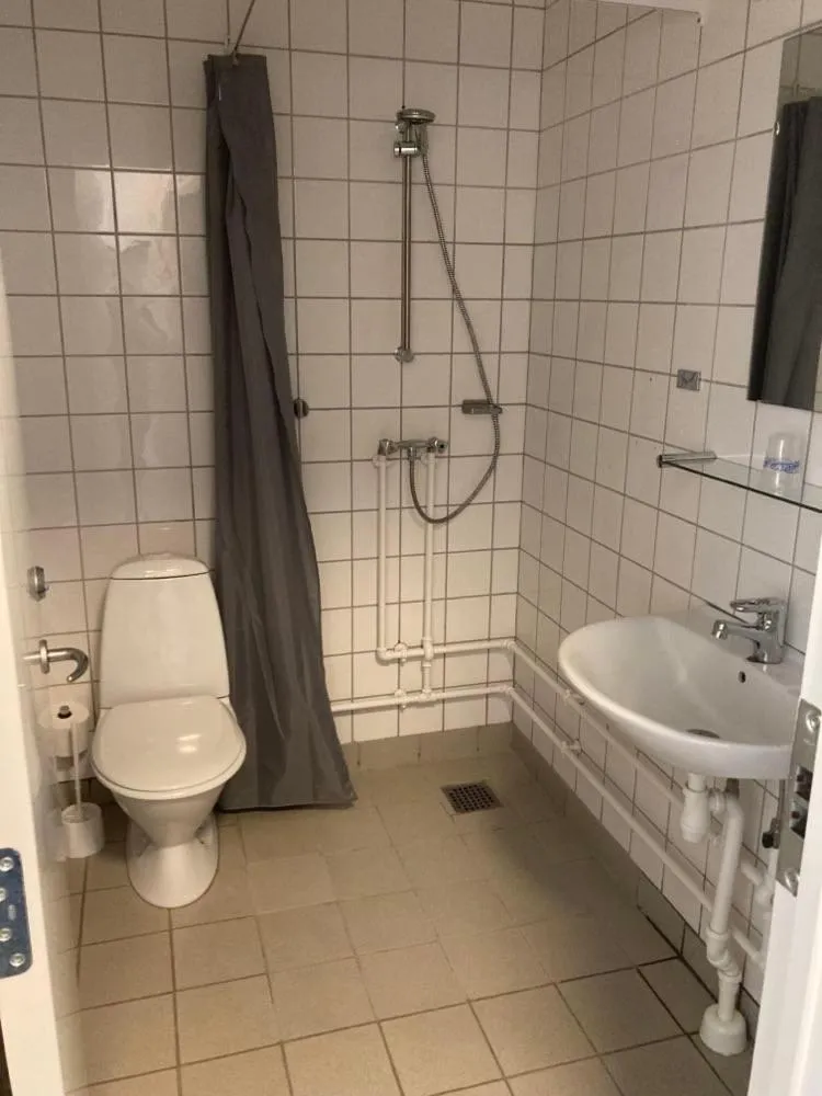 Bathroom in Motel Trafikcenter Sæby
