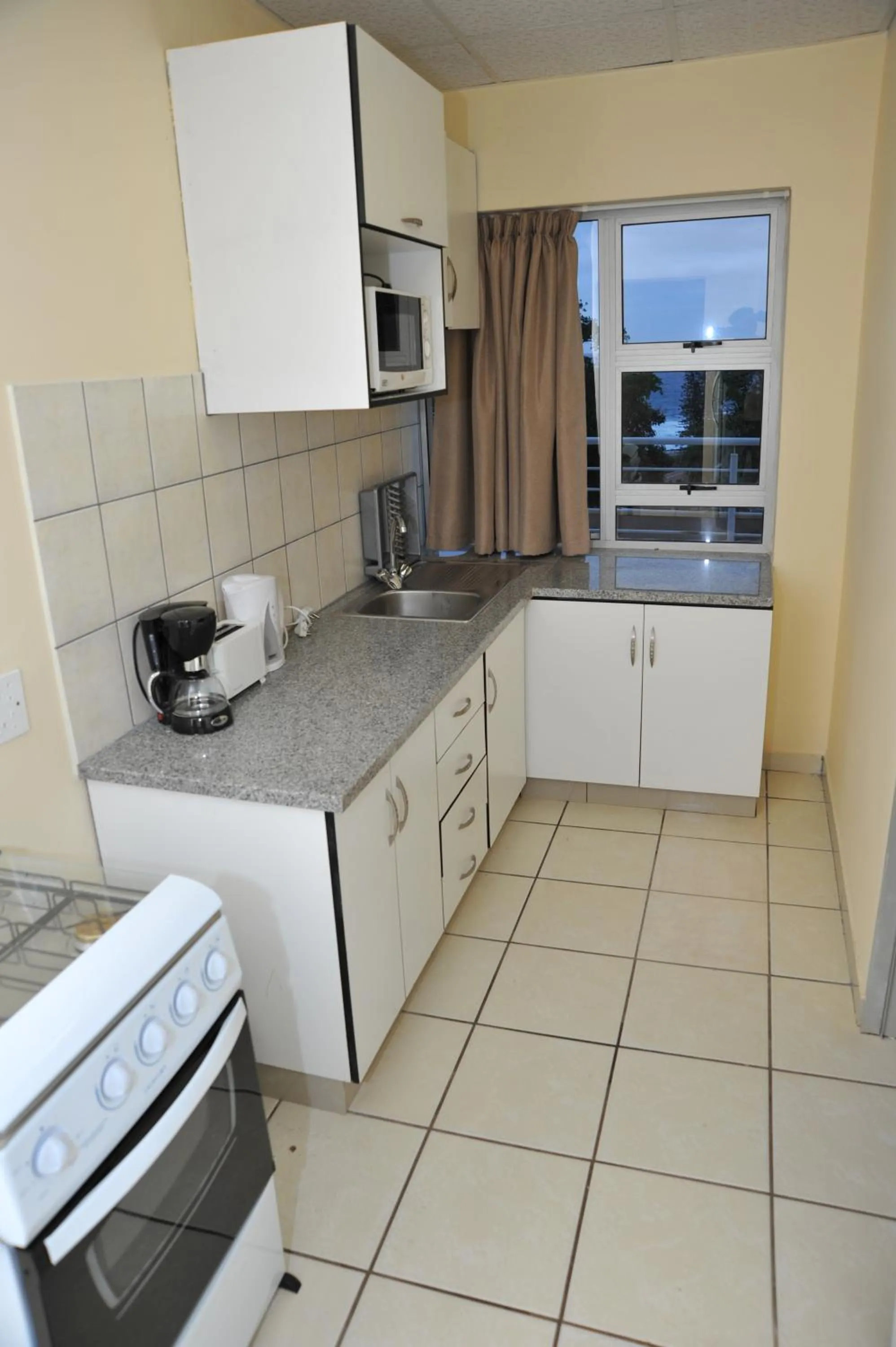 Kitchen or kitchenette in The Norwegian Lodge