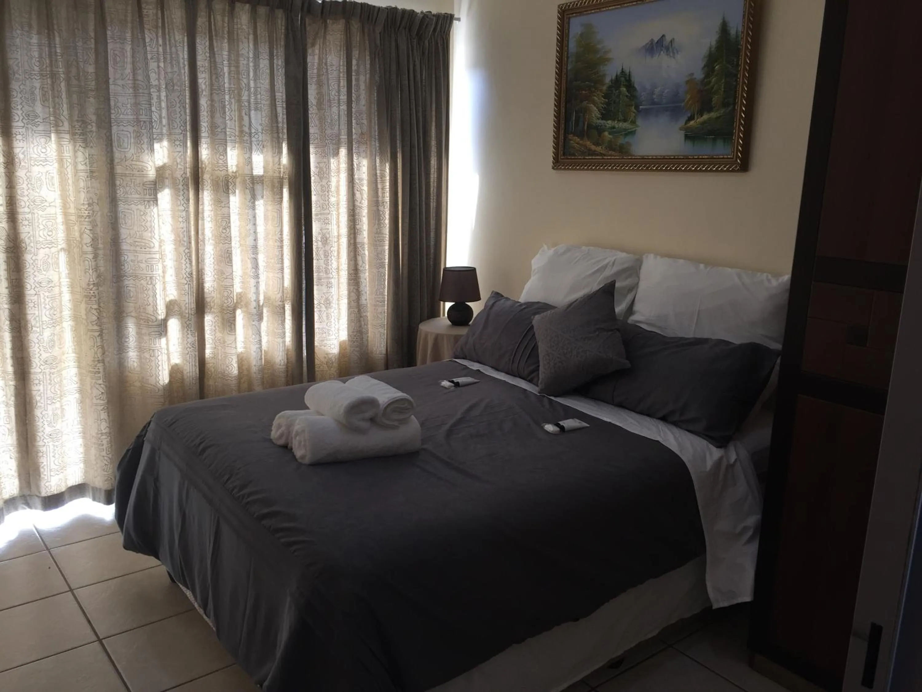 Bedroom, Bed in The Norwegian Lodge