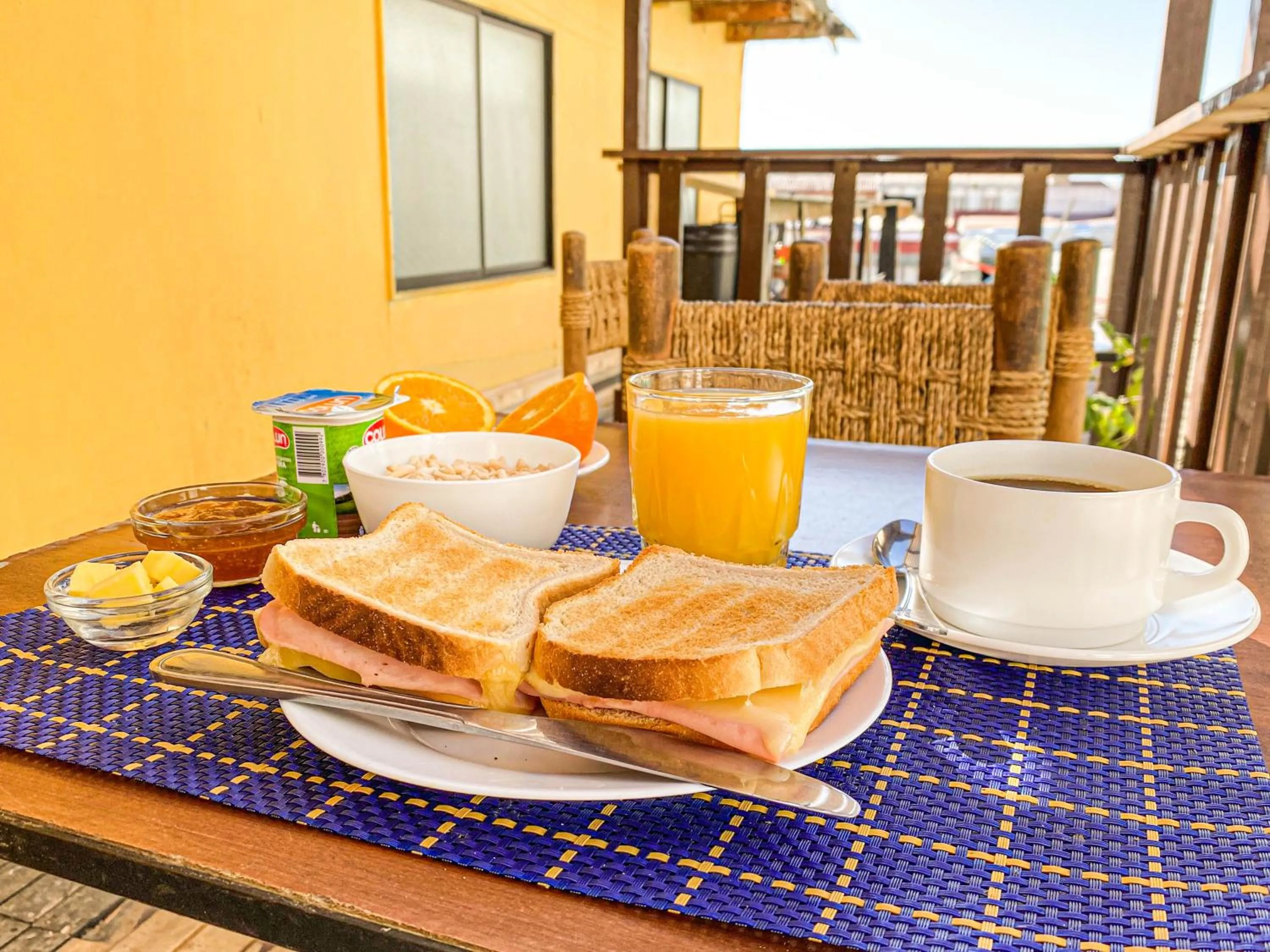Breakfast in Hotel Londres La Serena