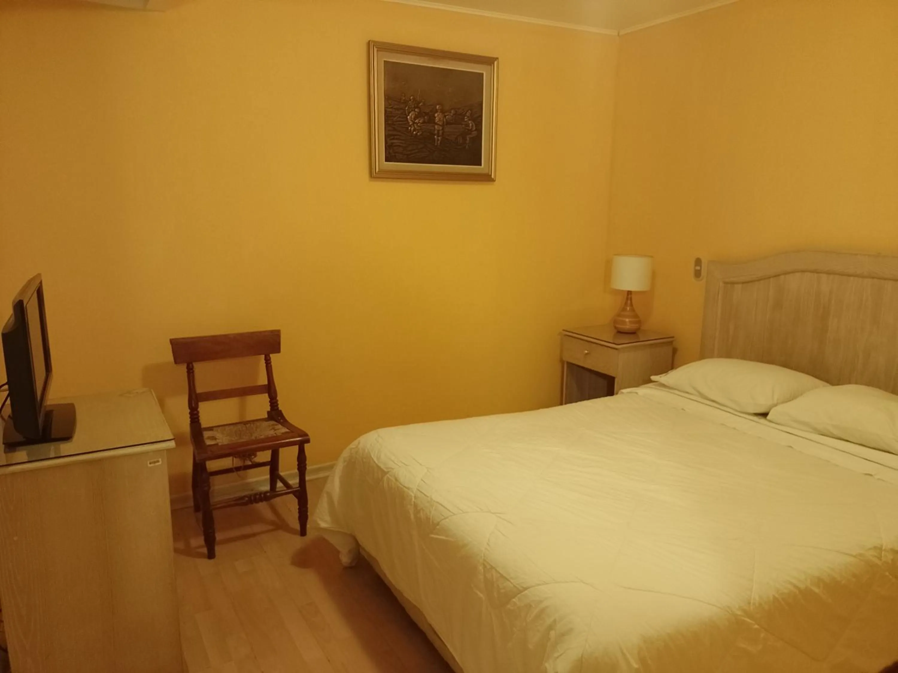 Bed in Hotel Londres La Serena