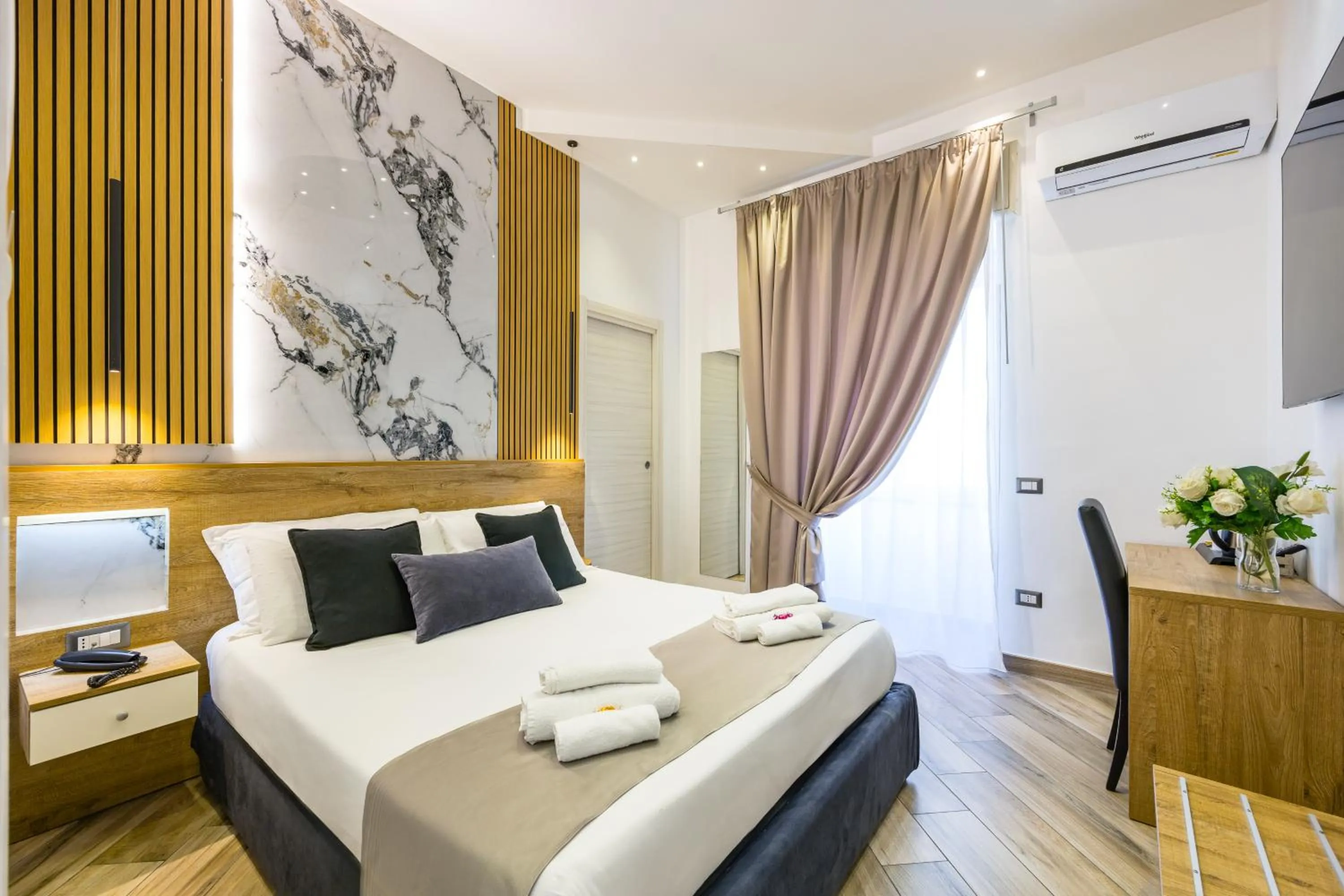 Bed in Hotel Bella Napoli