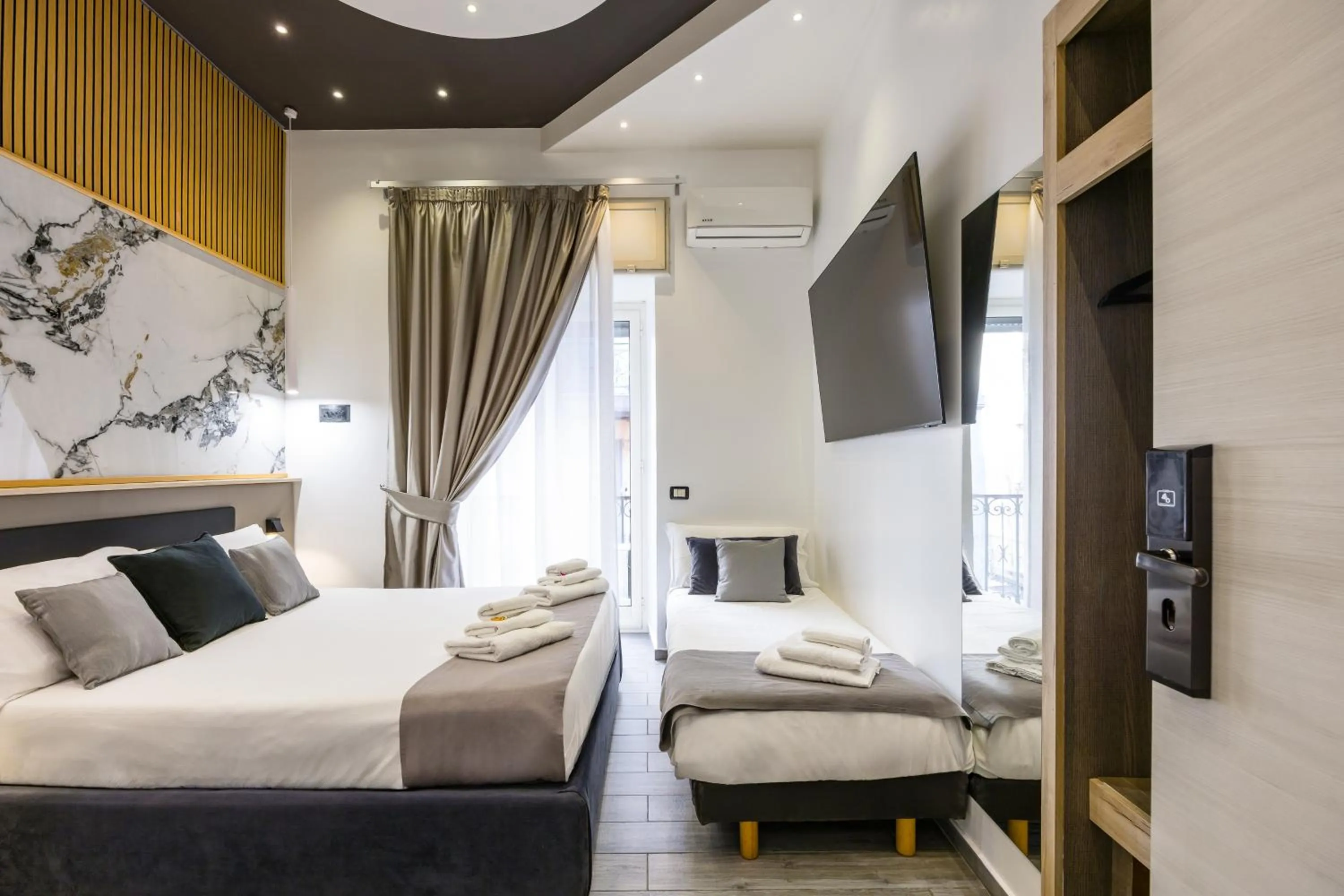 Bed in Hotel Bella Napoli