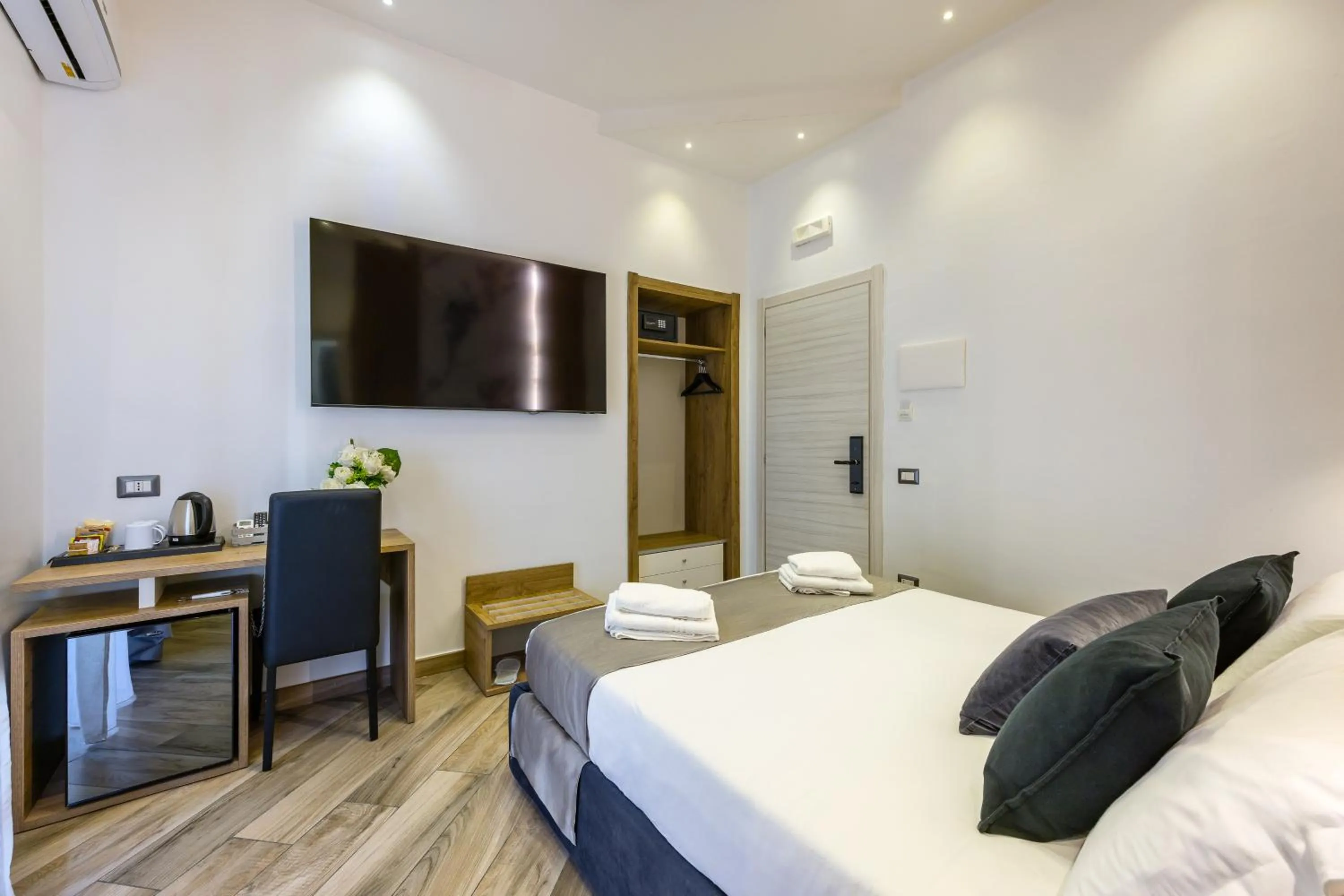 Bed in Hotel Bella Napoli