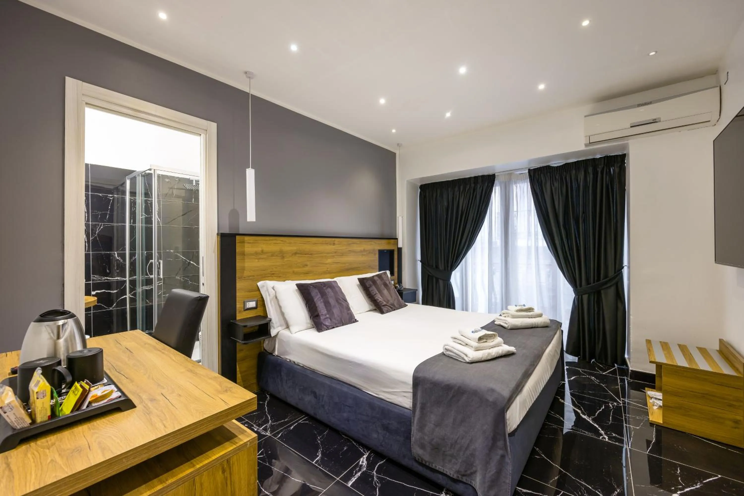 Bed in Hotel Bella Napoli