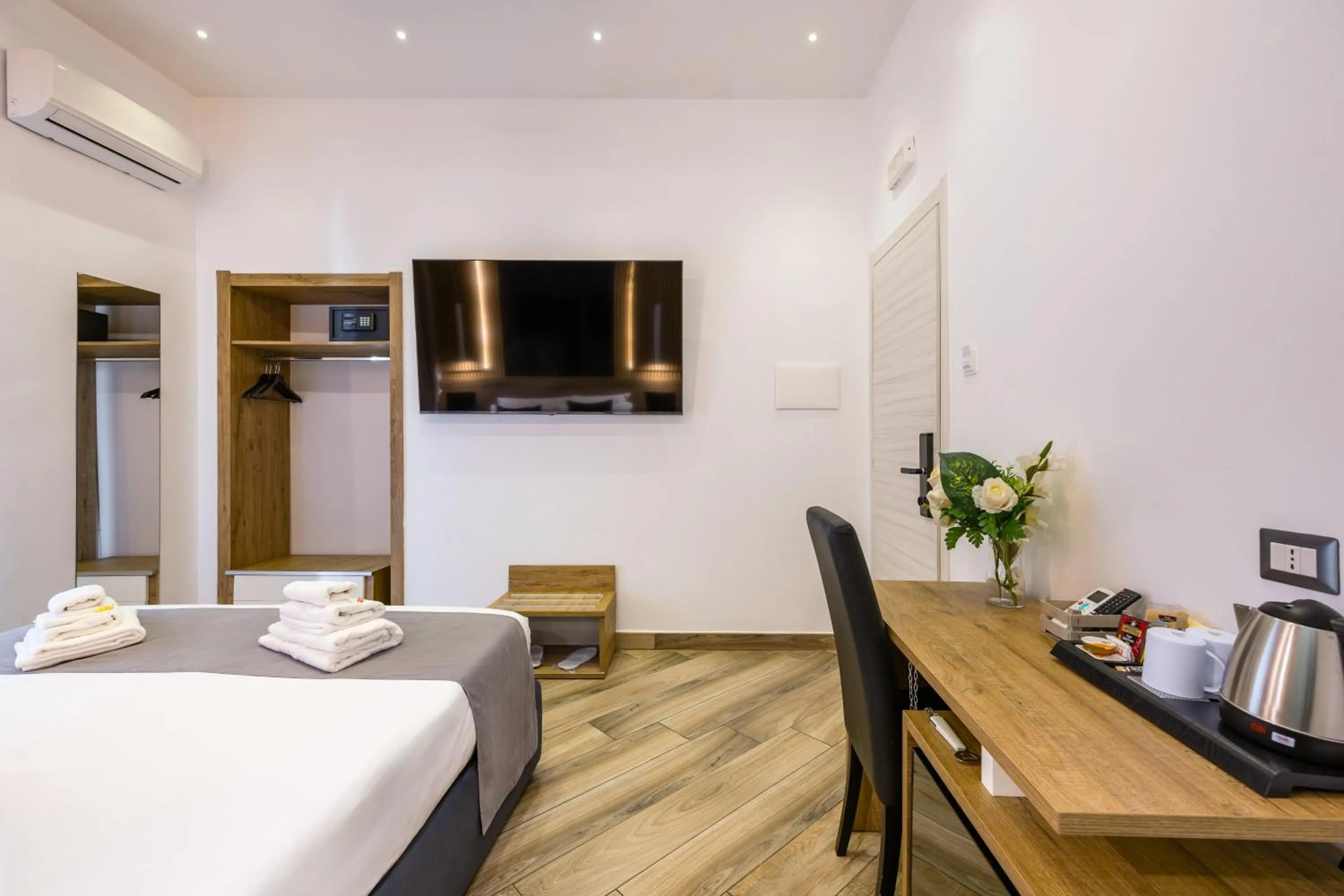 Bed in Hotel Bella Napoli