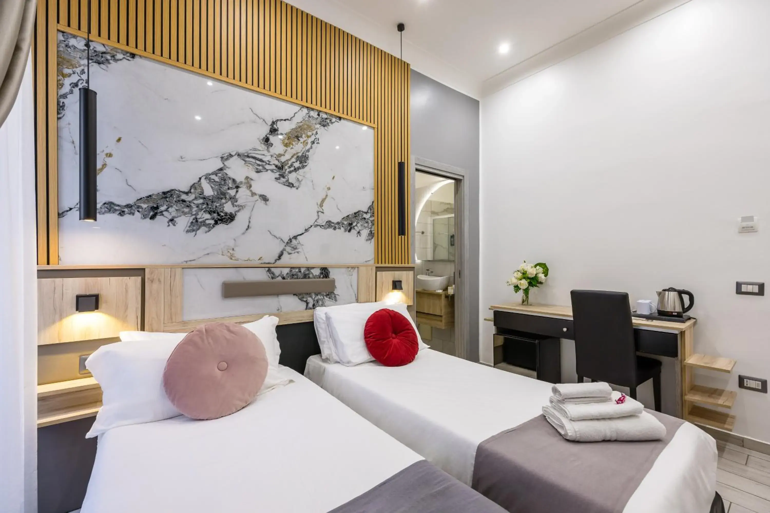 Bed in Hotel Bella Napoli Bed in Hotel Bella Napoli