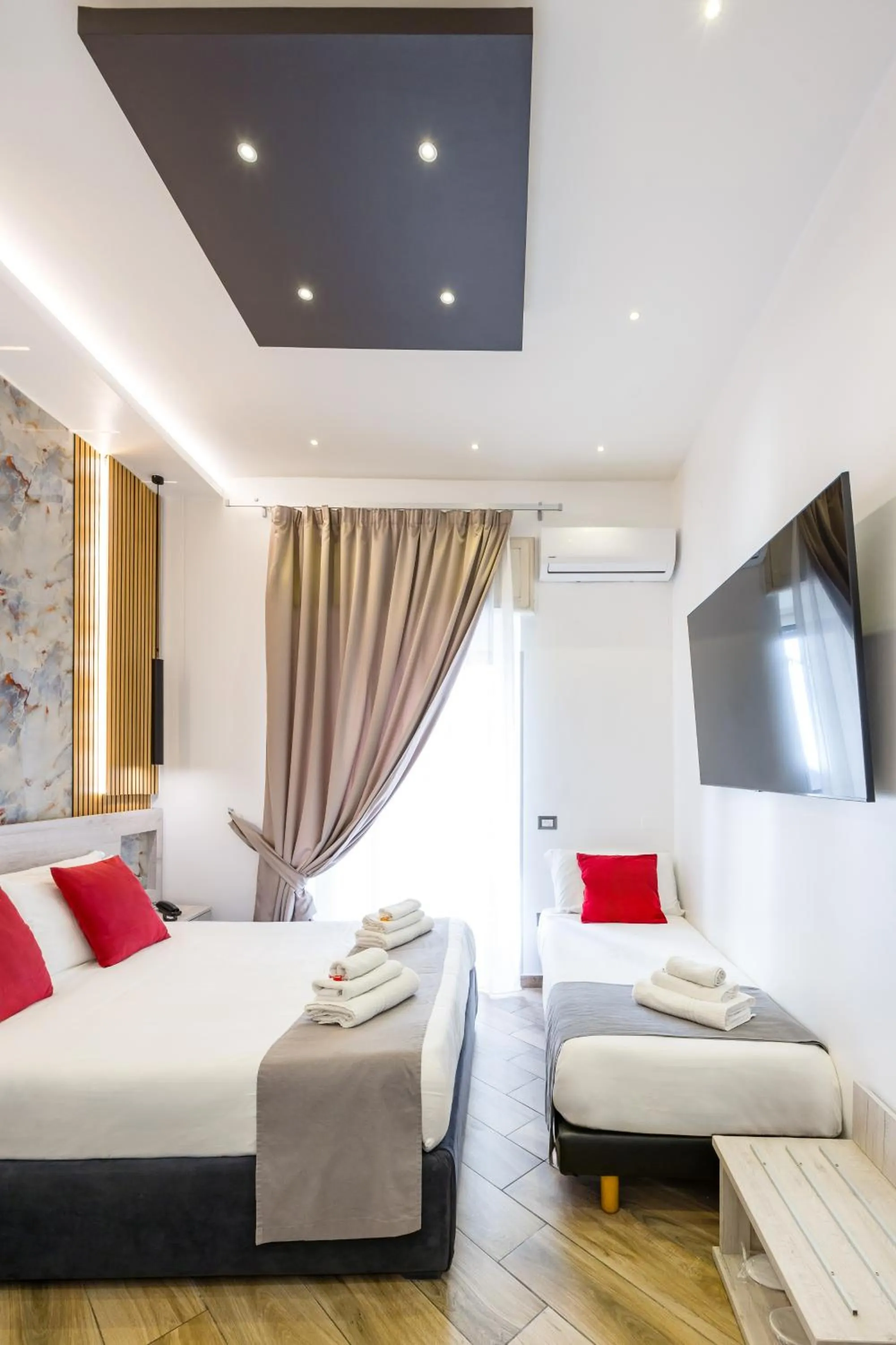 Bed in Hotel Bella Napoli