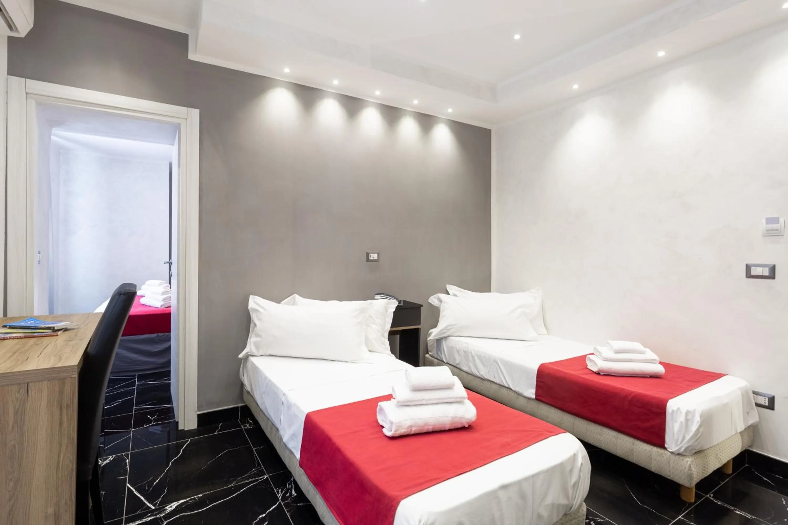 Bed in Hotel Bella Napoli