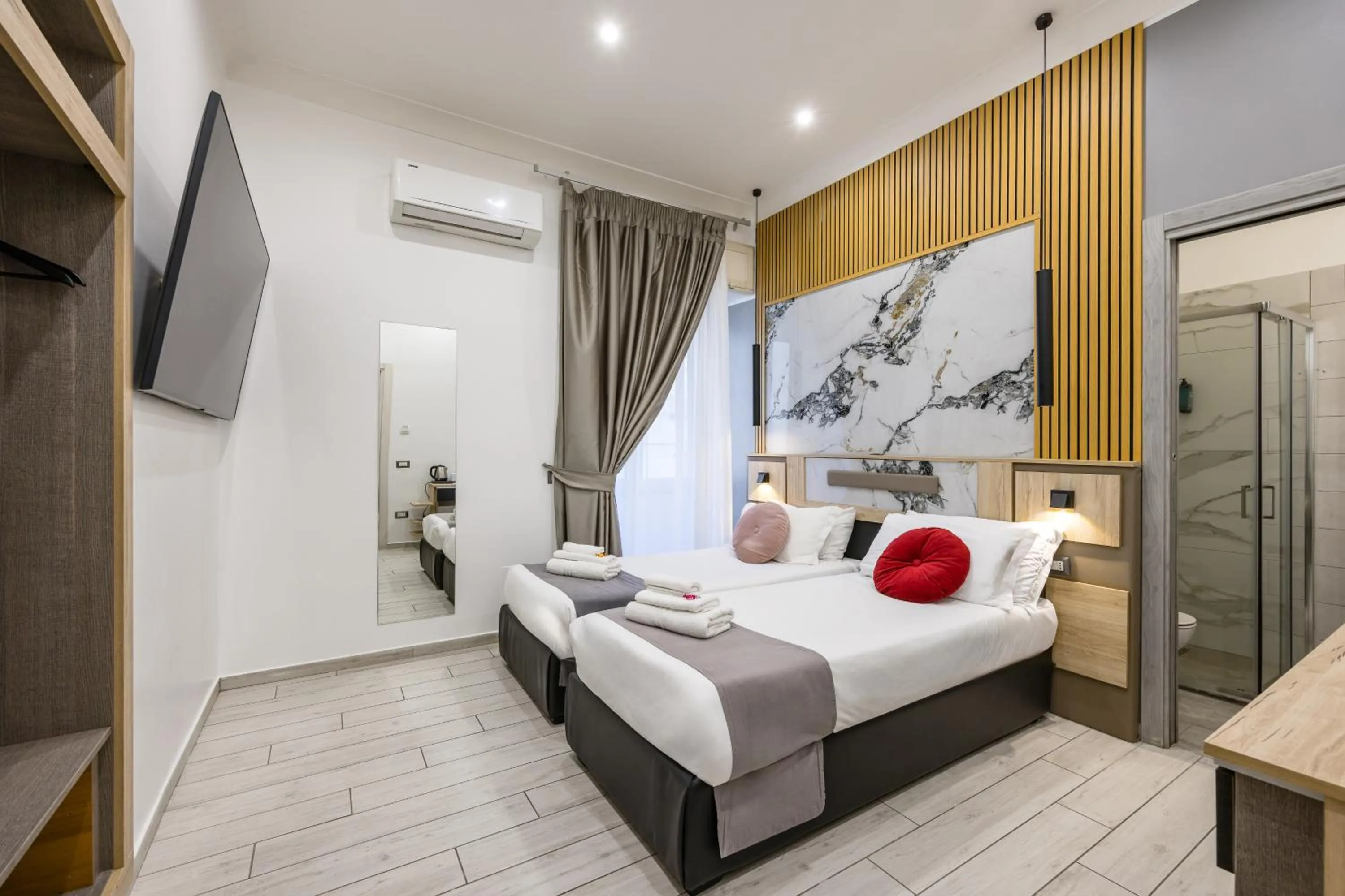 Bed in Hotel Bella Napoli