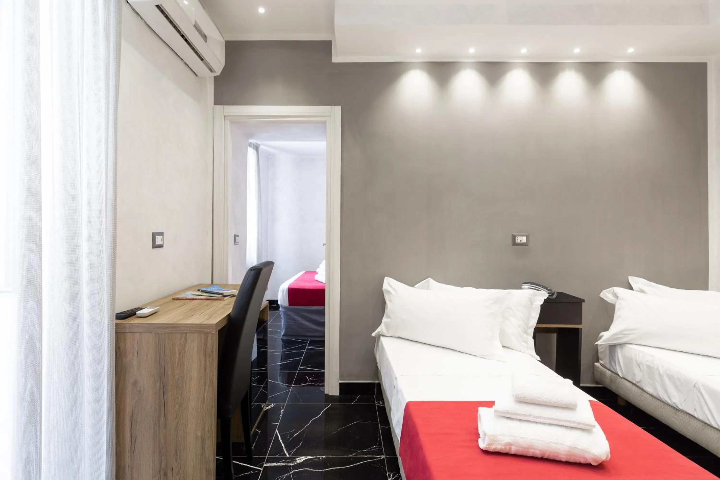 Bed in Hotel Bella Napoli