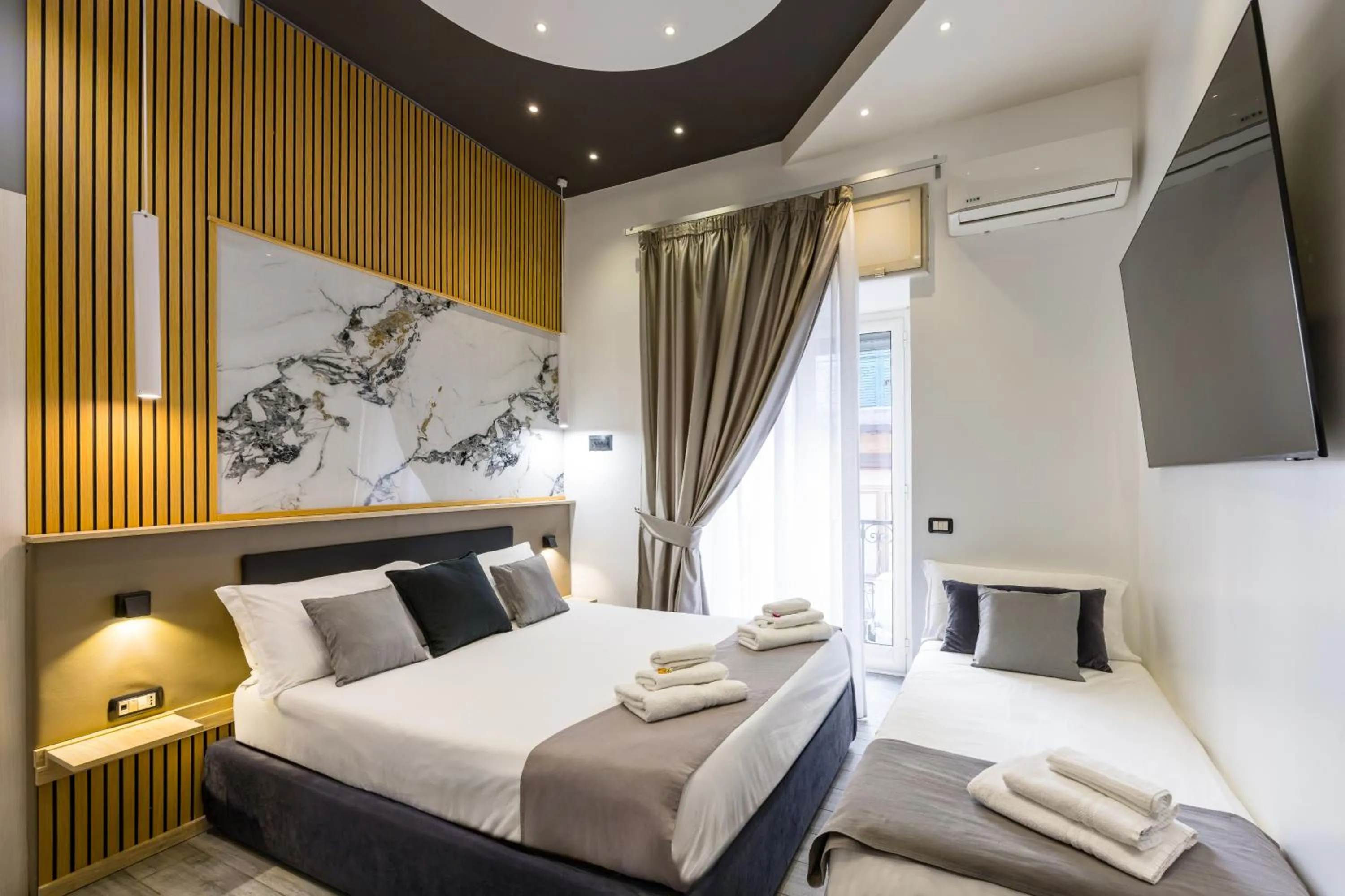 Bed in Hotel Bella Napoli