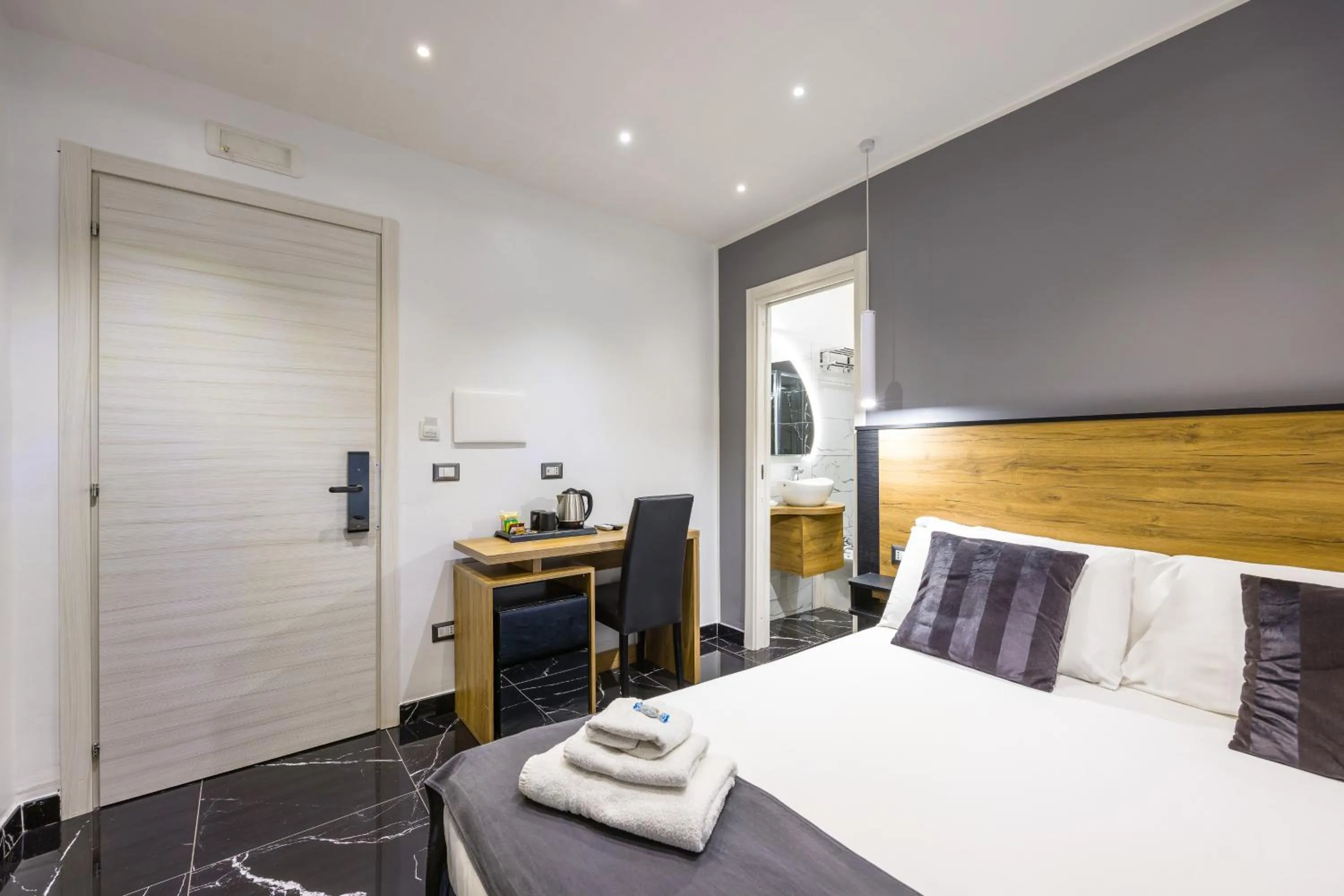 Bed in Hotel Bella Napoli