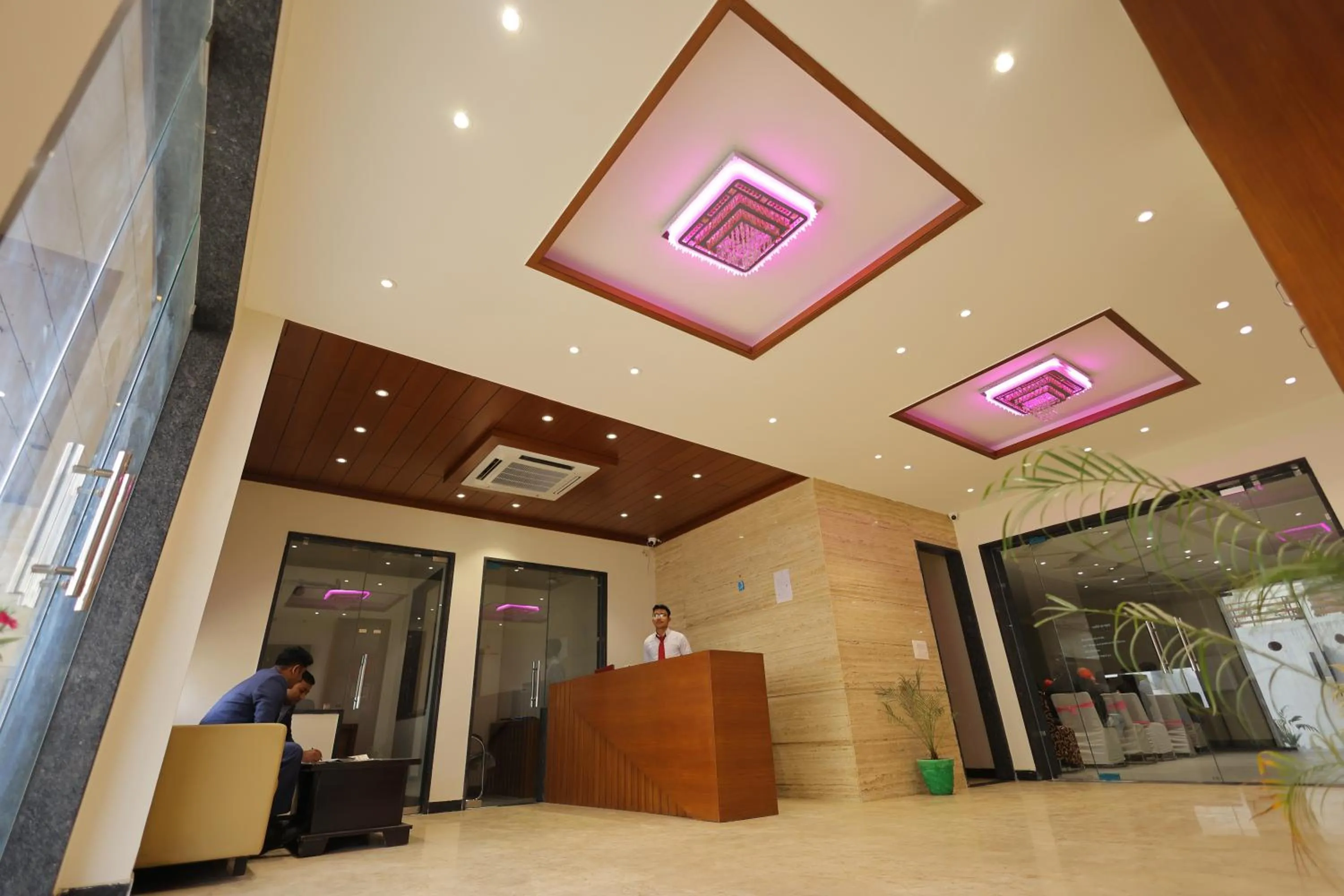 Restaurant/places to eat in The Grand Tree Hotel