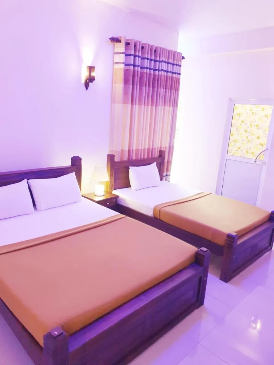 Bedroom, Bed in Delhousie Hotel