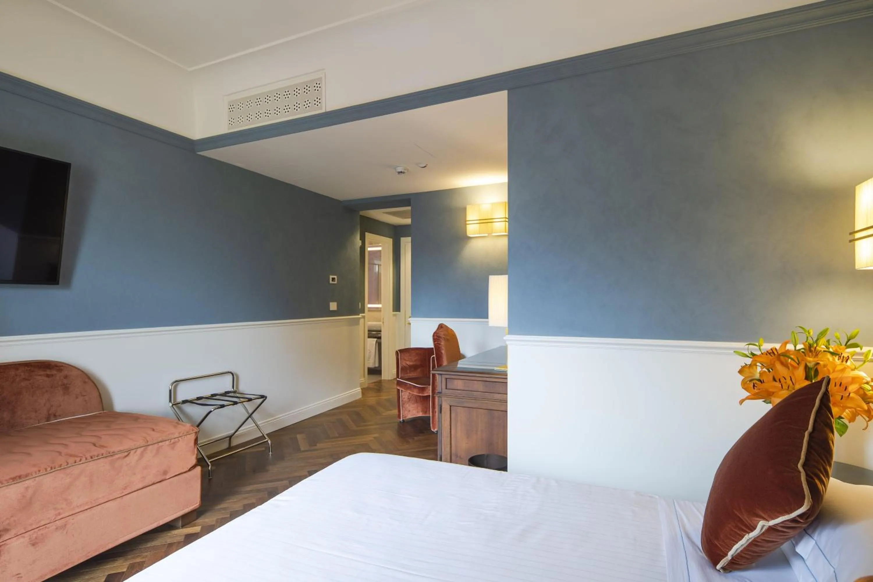 Photo of the whole room, Bed in Rivoli Boutique Hotel