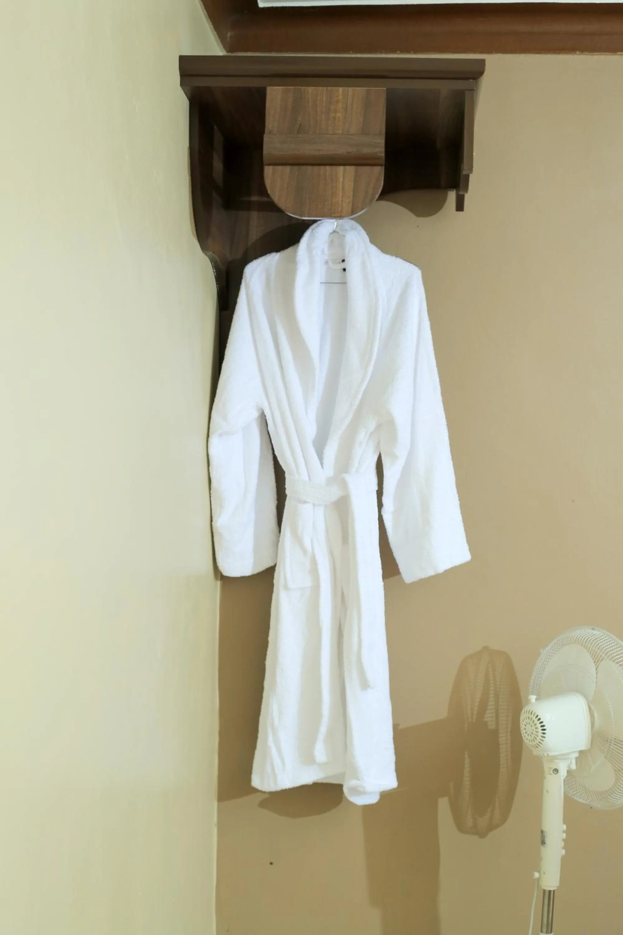 wardrobe in Triple Tee Gardens & Accomodation