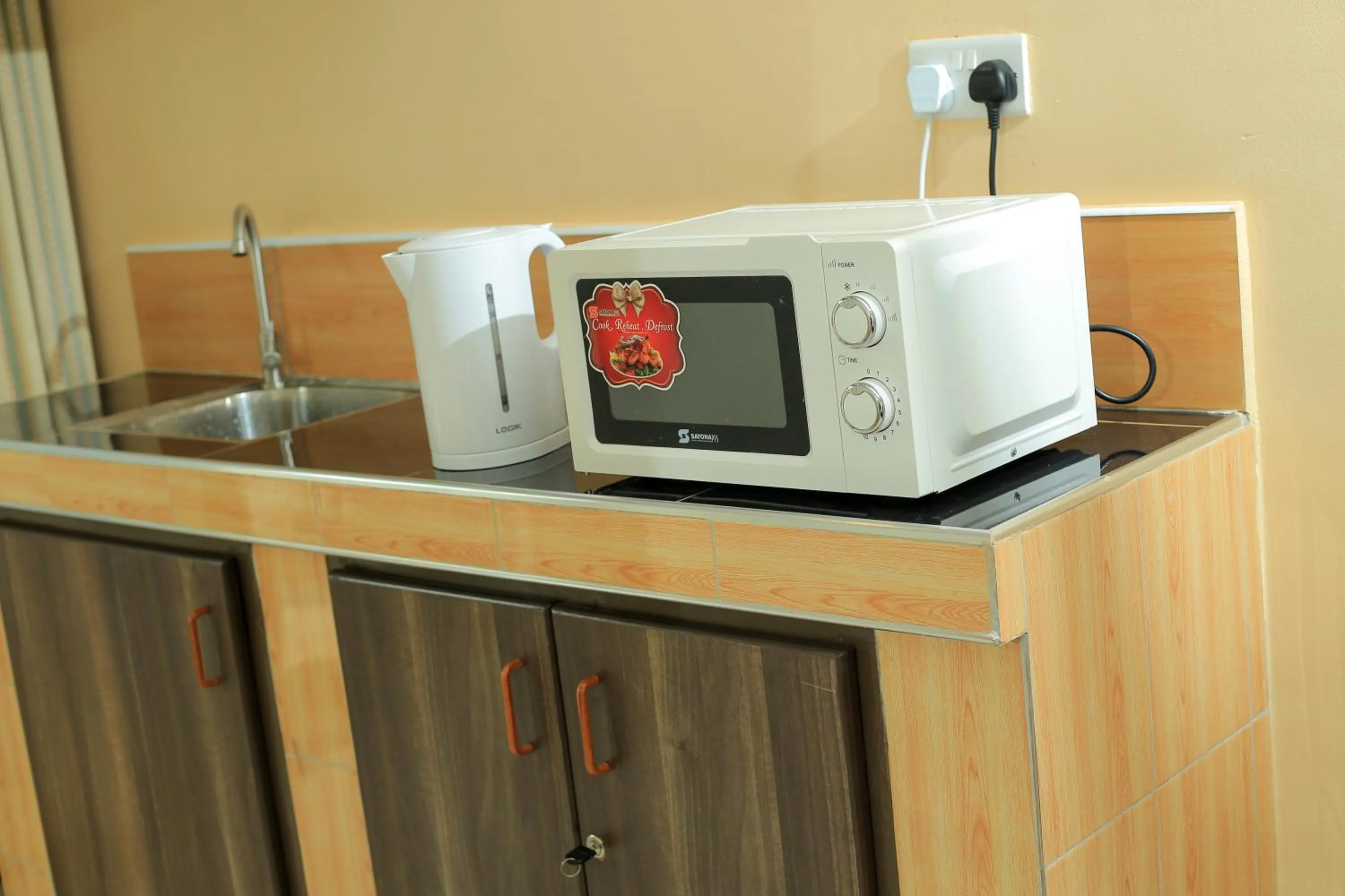 Kitchen or kitchenette in Triple Tee Gardens & Accomodation