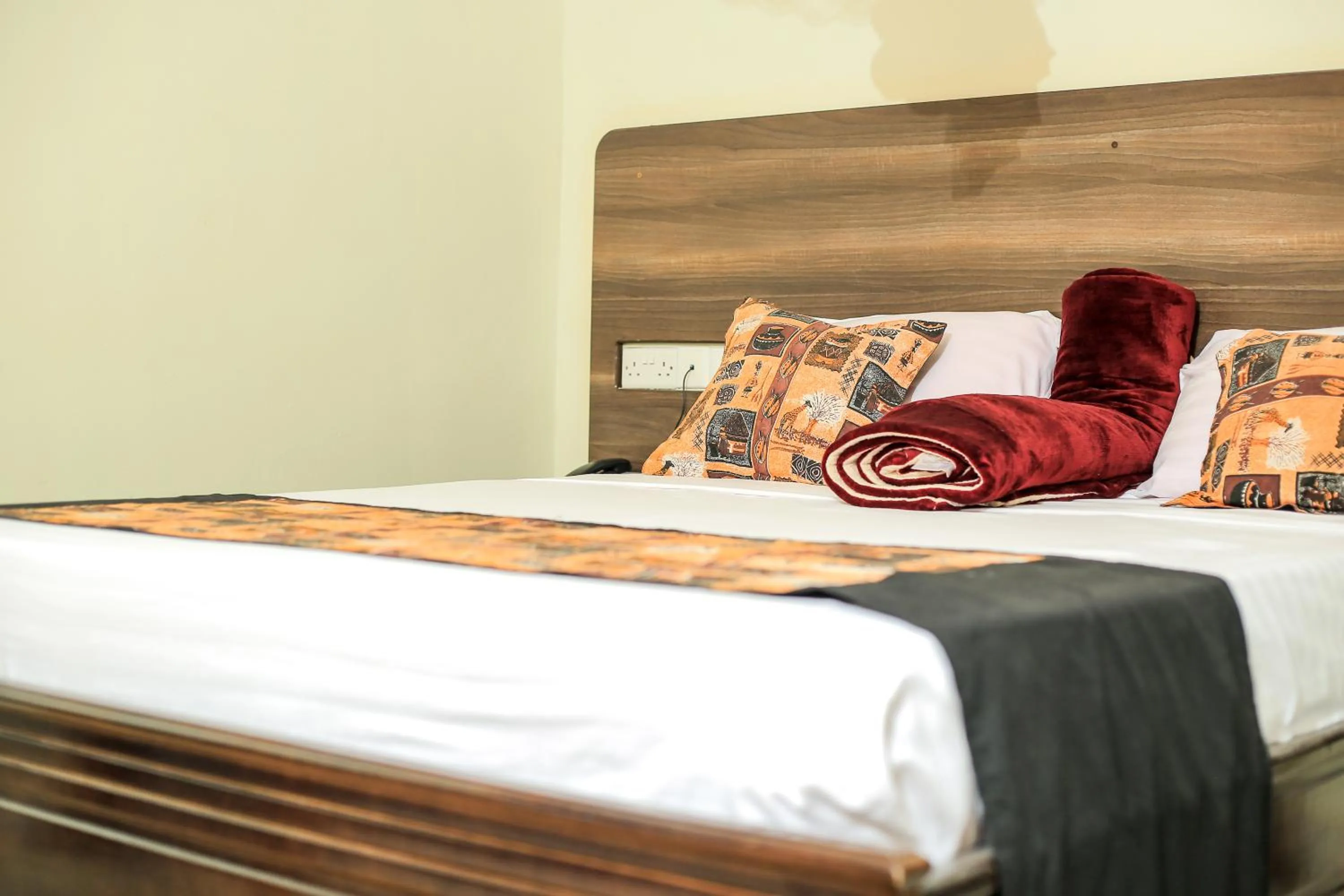 Bed in Triple Tee Gardens & Accomodation