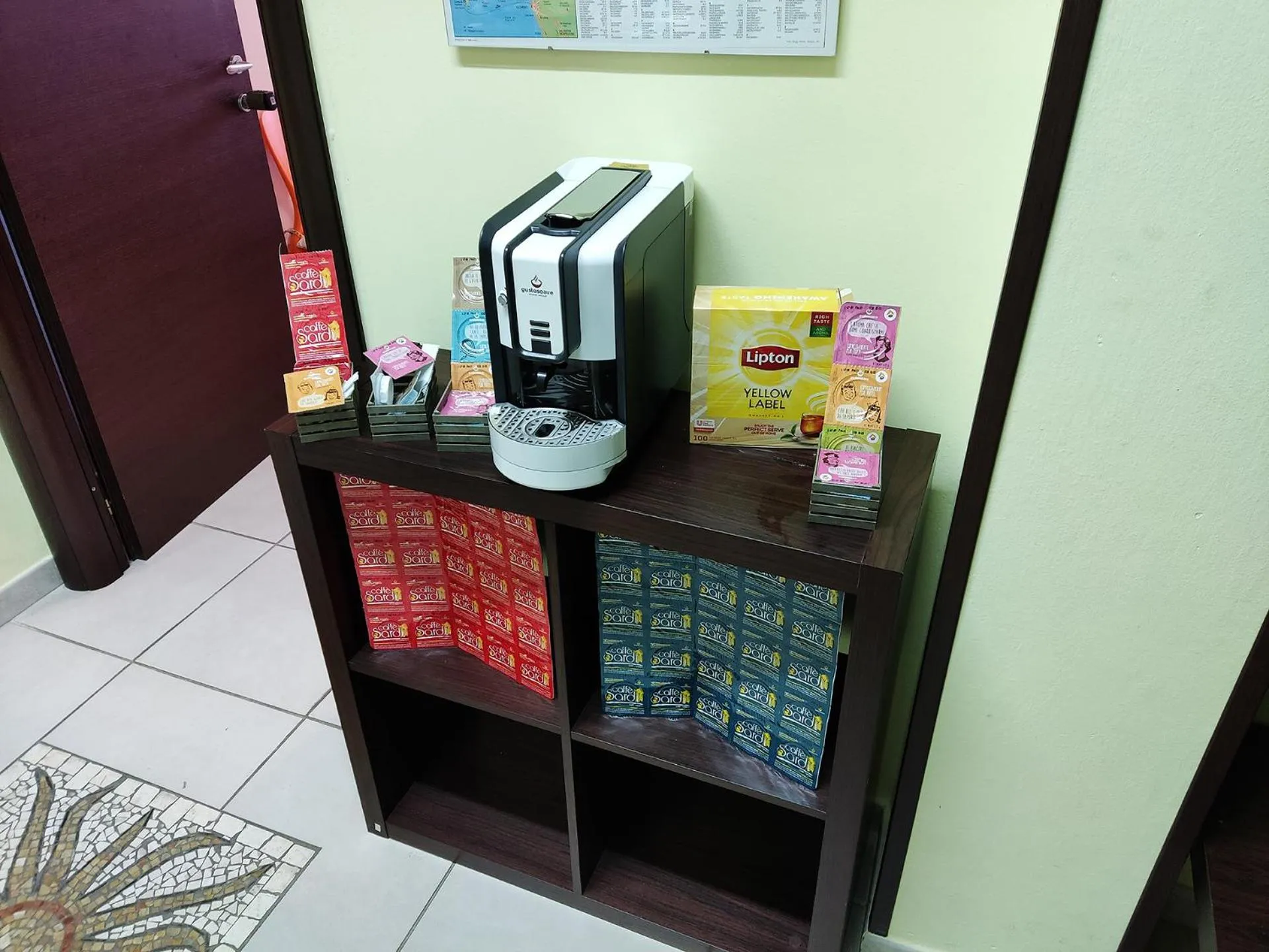 Coffee/tea facilities in HORIZON