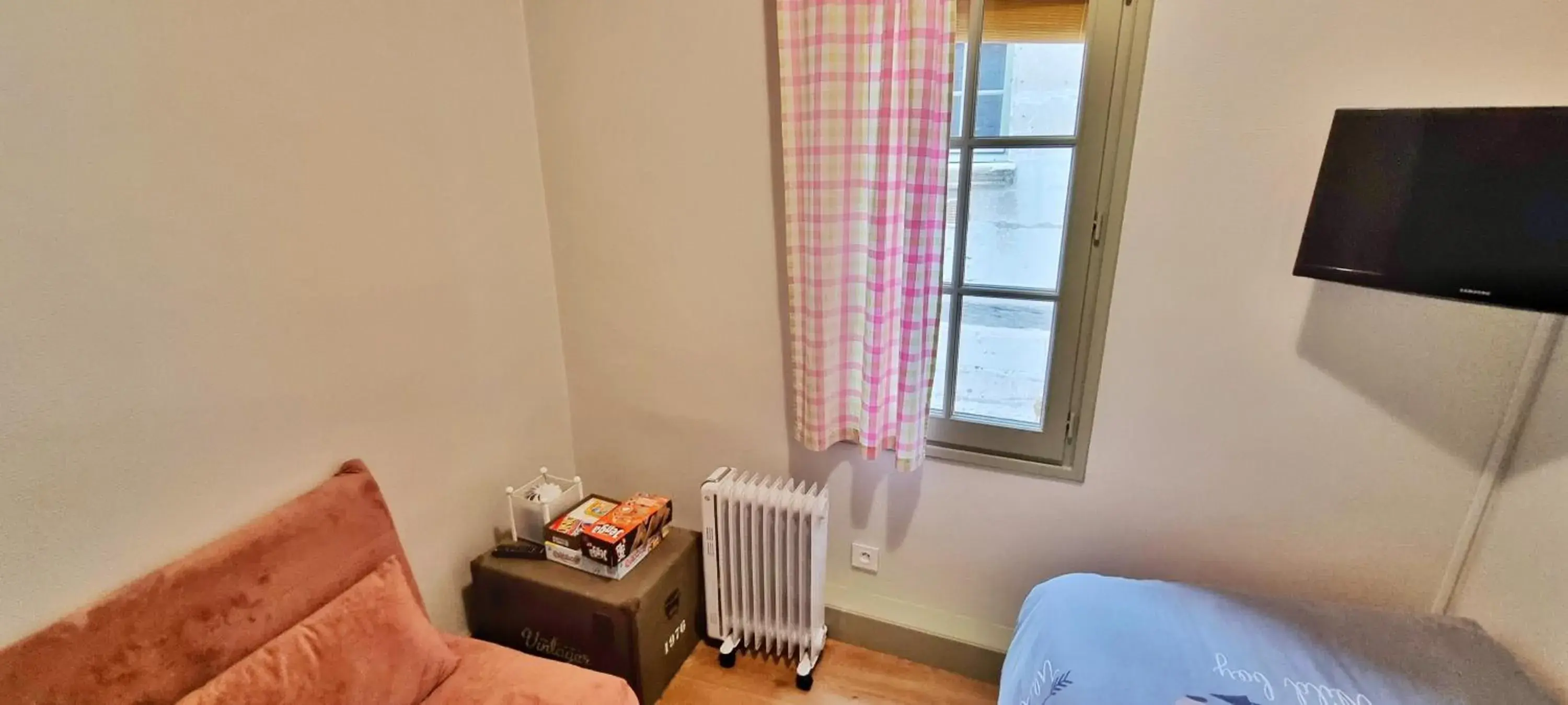 Family Room with Private Bathroom in La Little Maison Family Room with Private Bathroom in La Little Maison