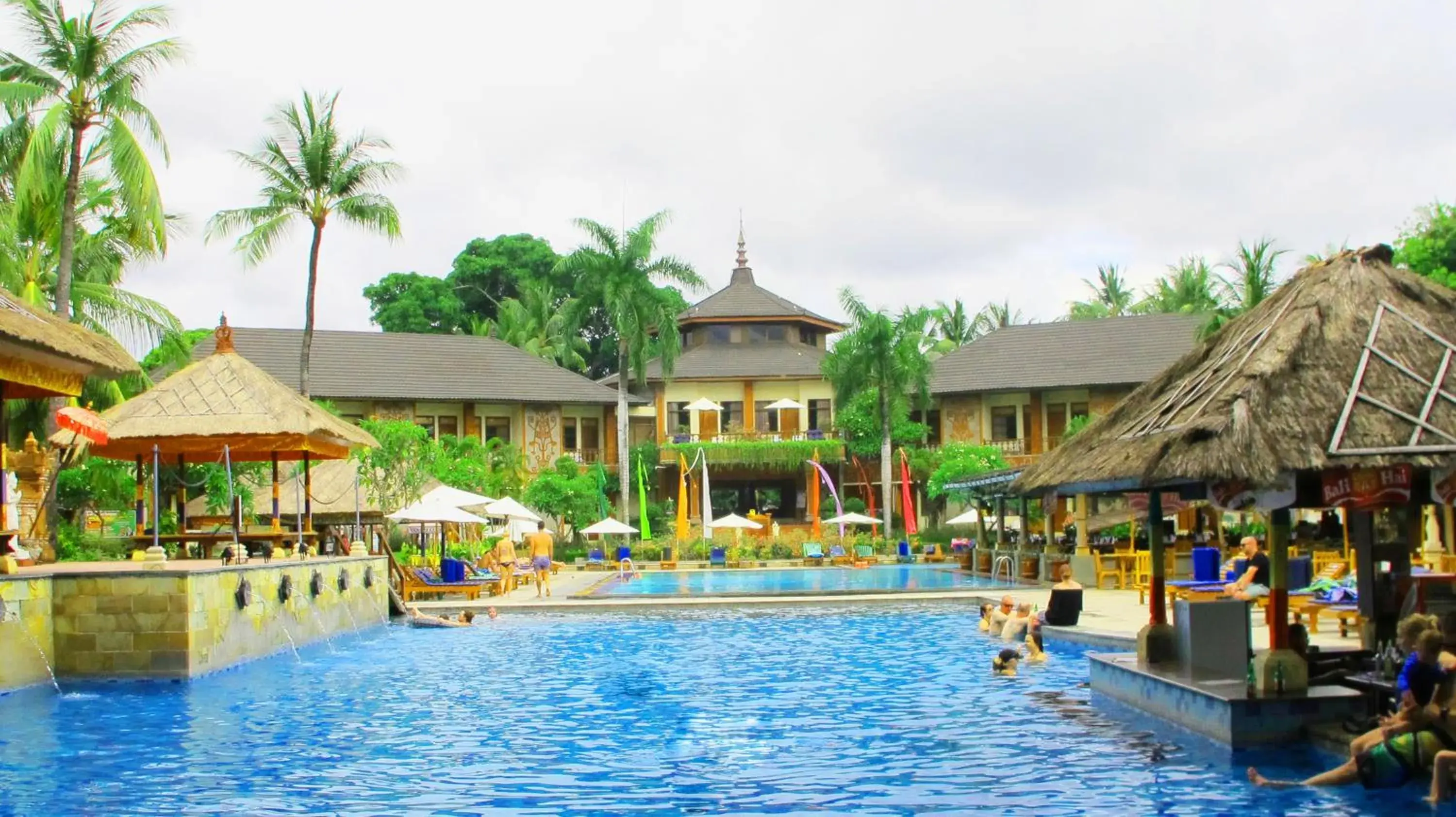 Swimming Pool in Club Bali Family Suites @ Legian Beach