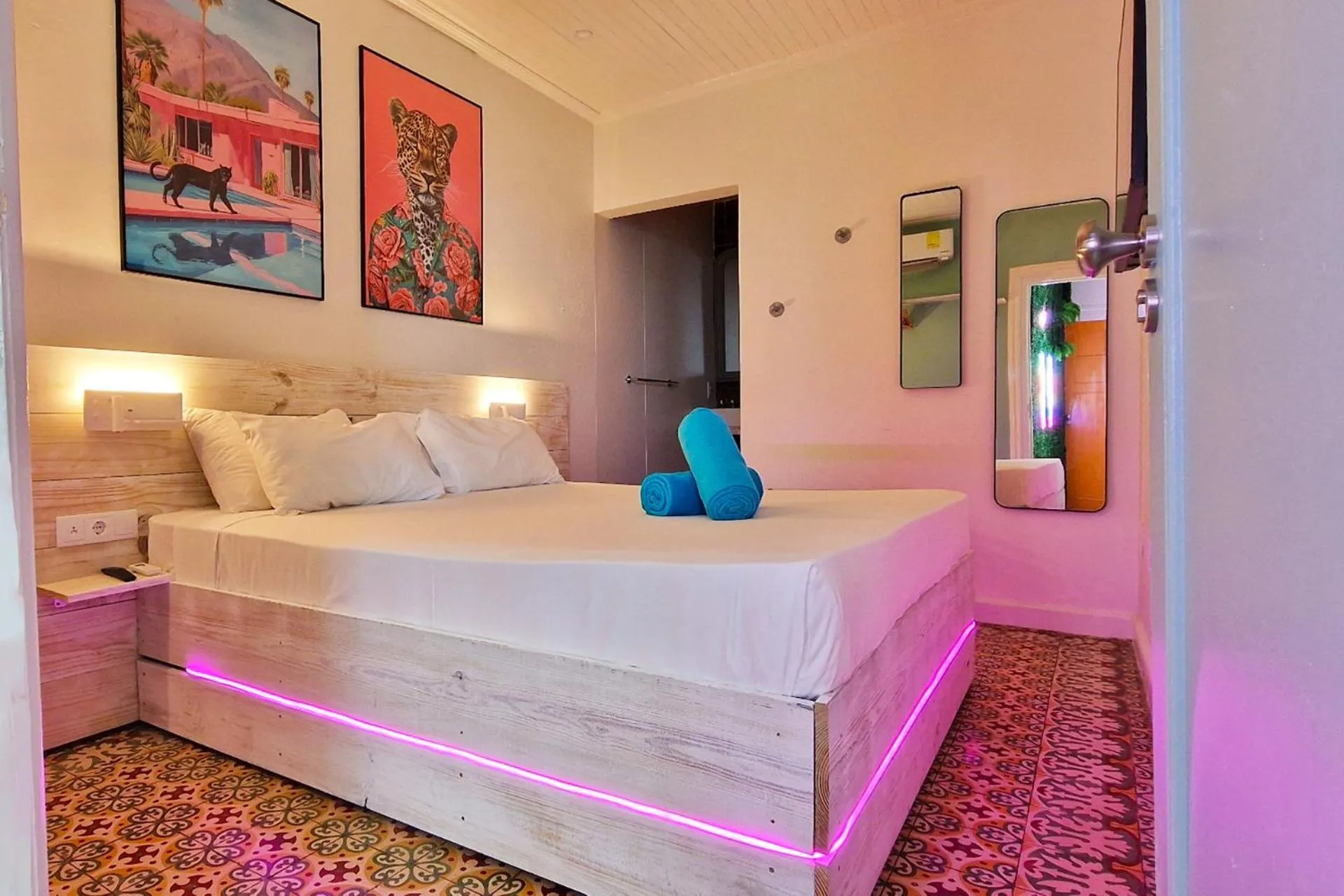 Bedroom, Bed in Wynwood Boutique Hotel