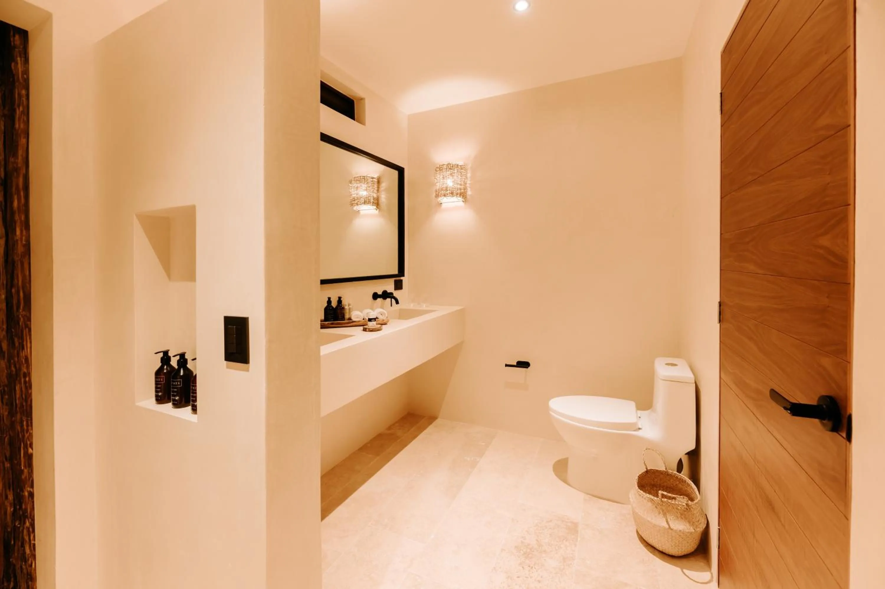 Shower in Majaro Apartments