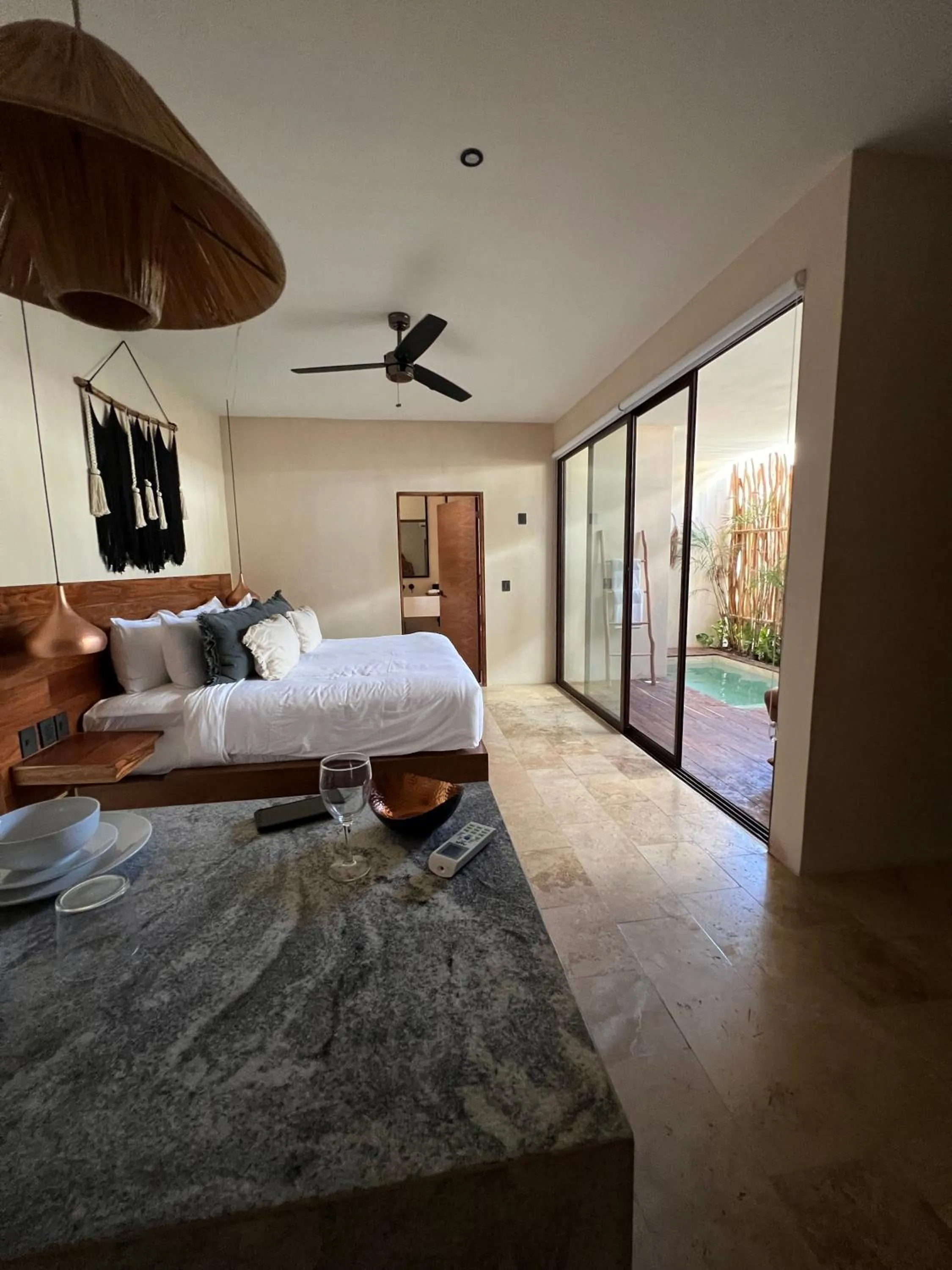 Bed in Majaro Apartments