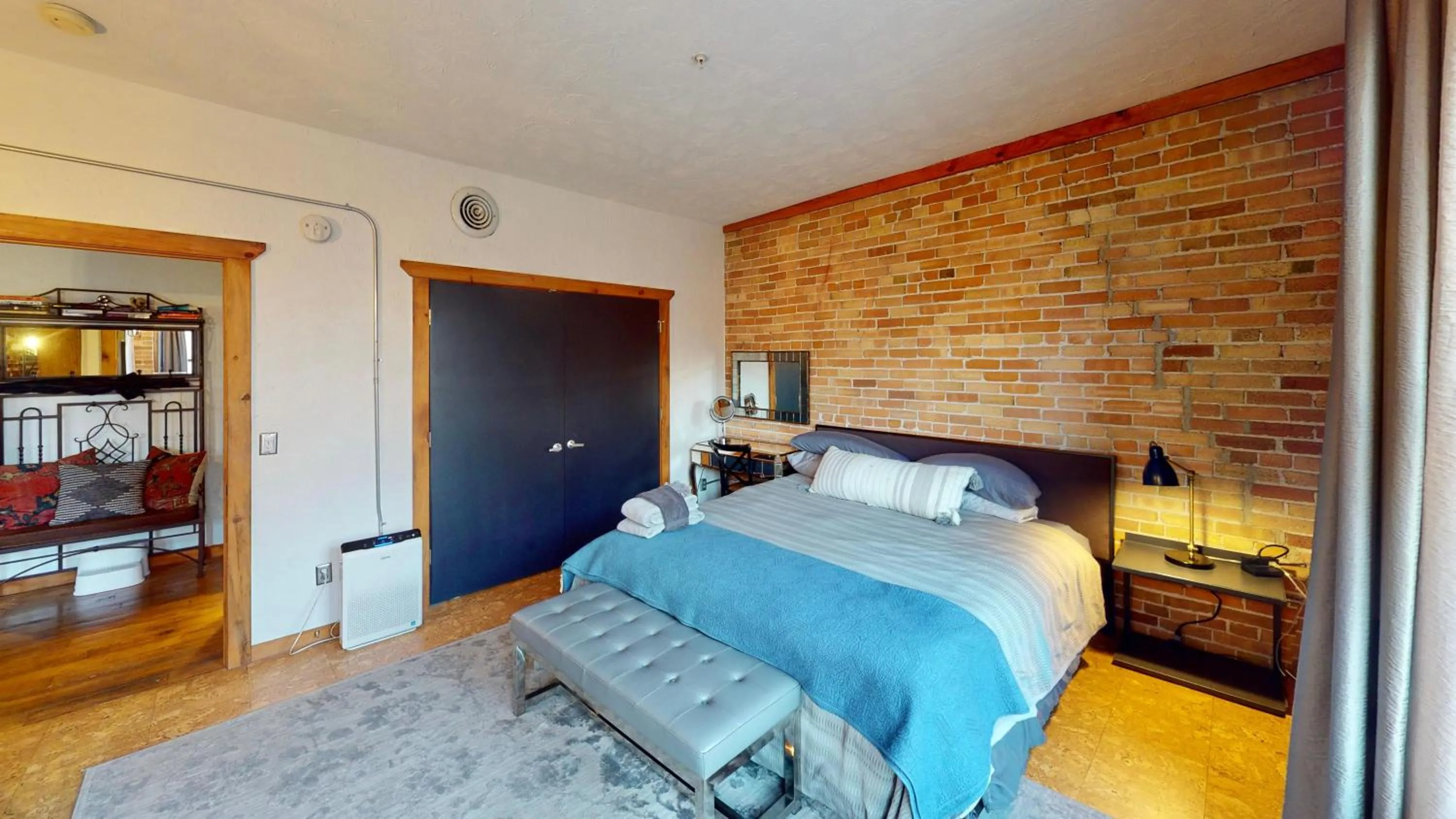 Bed in The Salt Flat - Salt Lake City