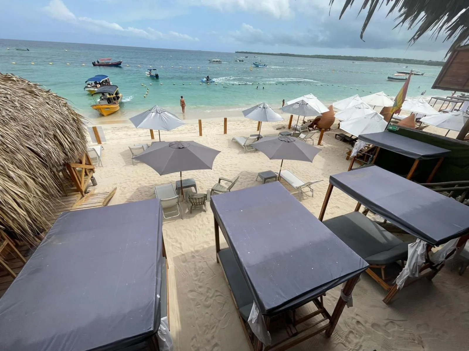 Property building in Soy Local Barú