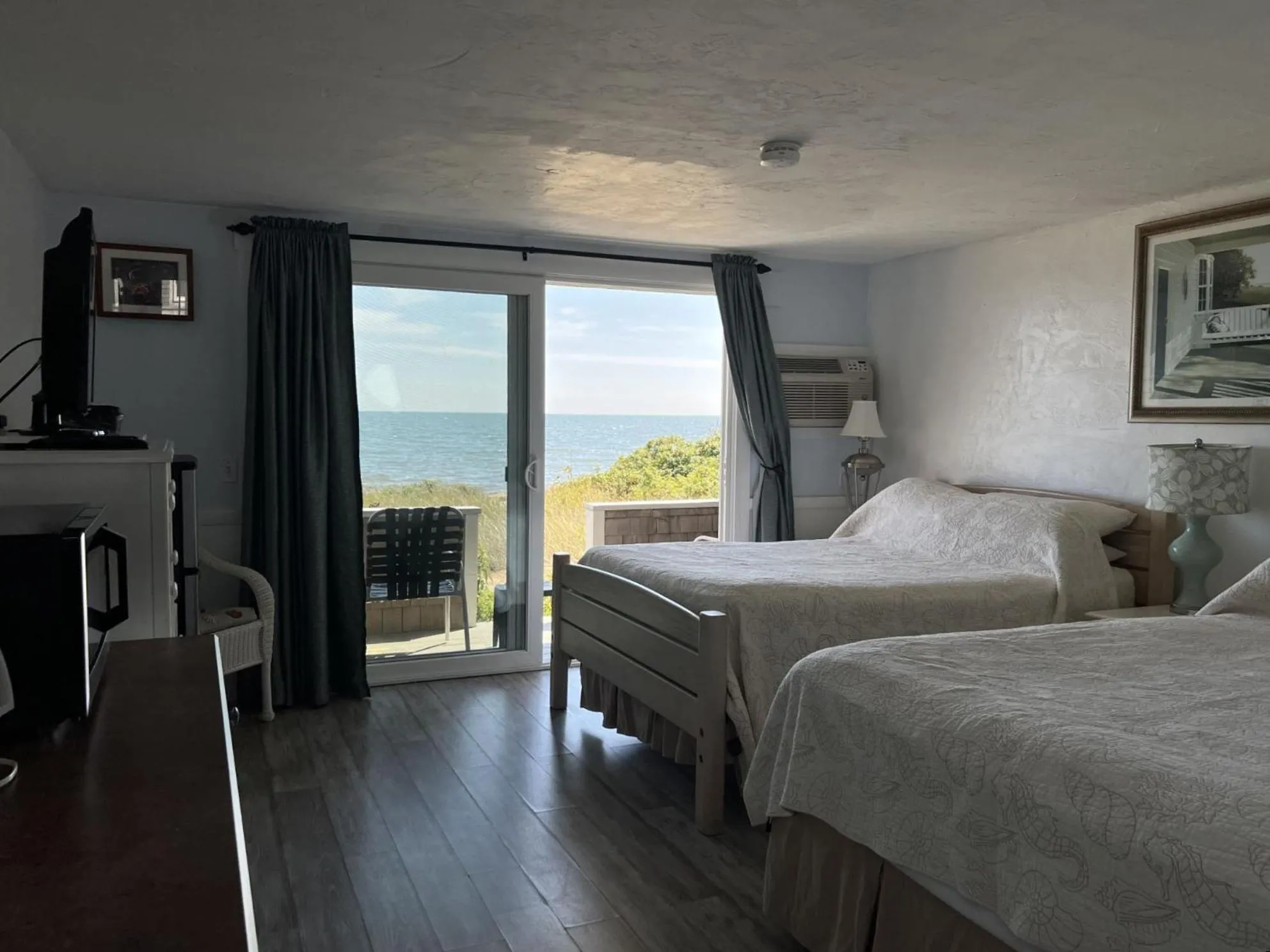 Bed in Seashell Motel