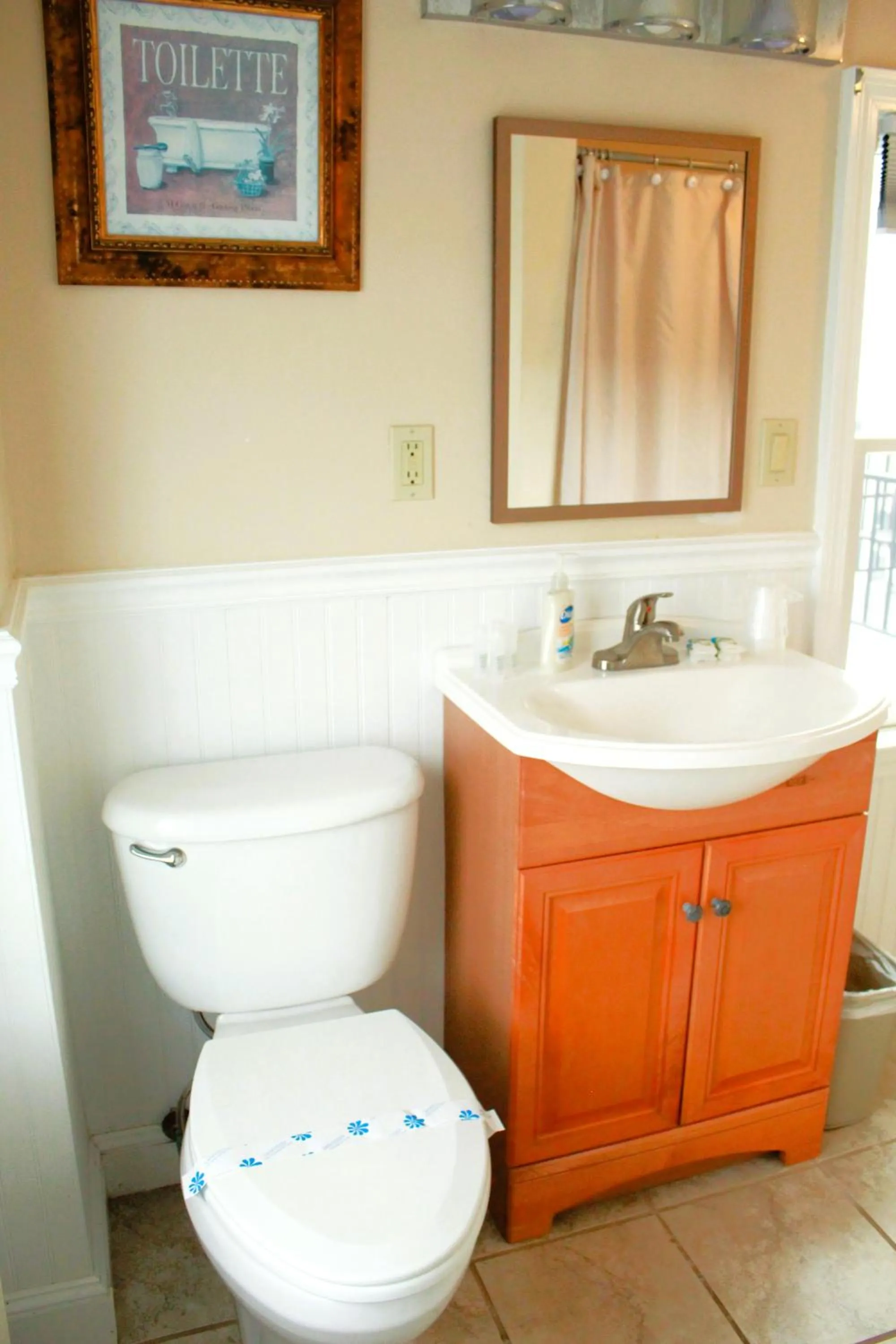 Shower in Seashell Motel