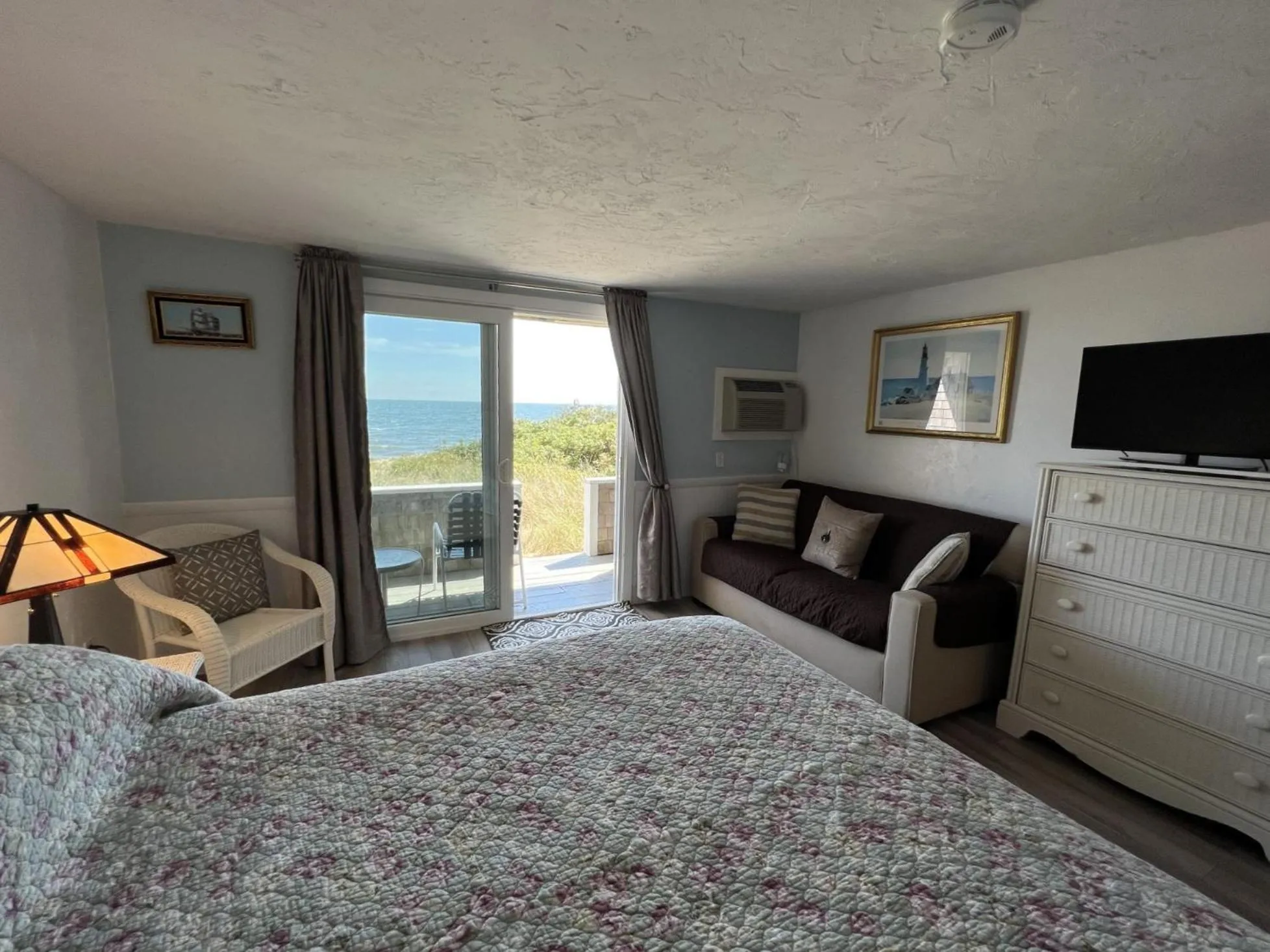 Bed in Seashell Motel