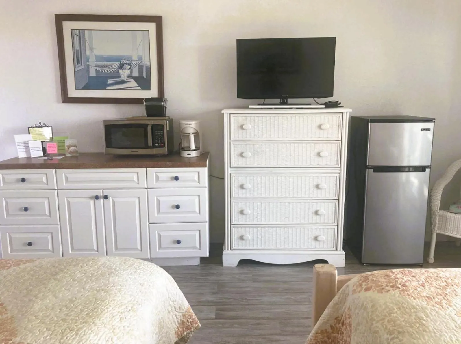 TV and multimedia in Seashell Motel