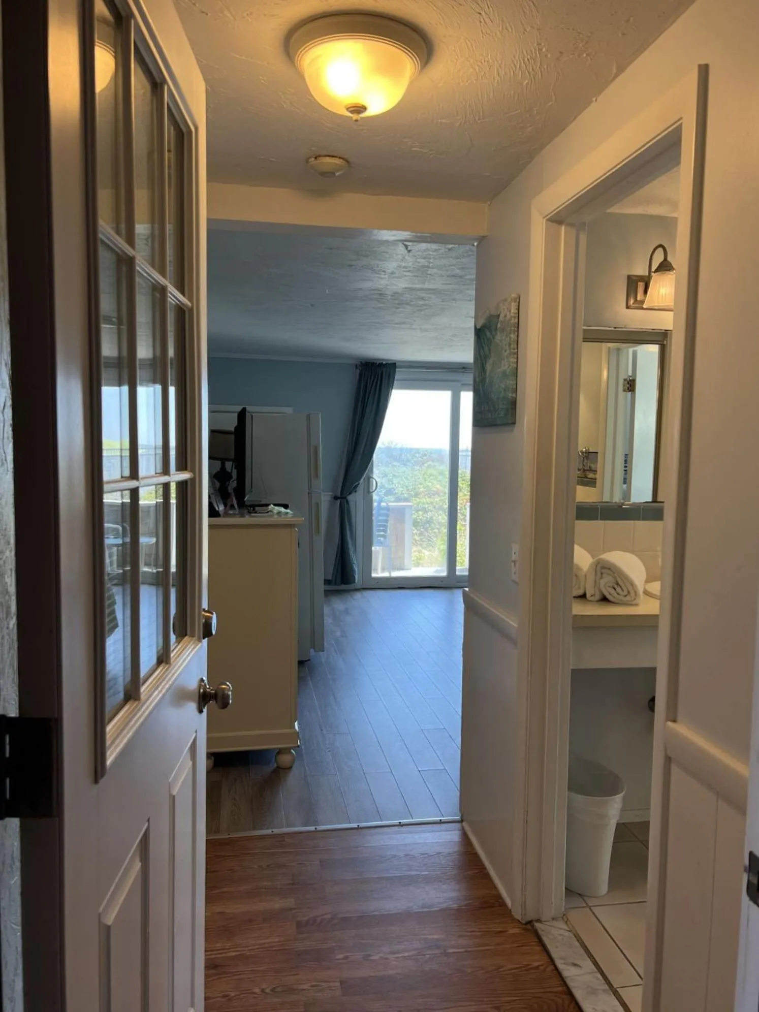 Photo of the whole room in Seashell Motel