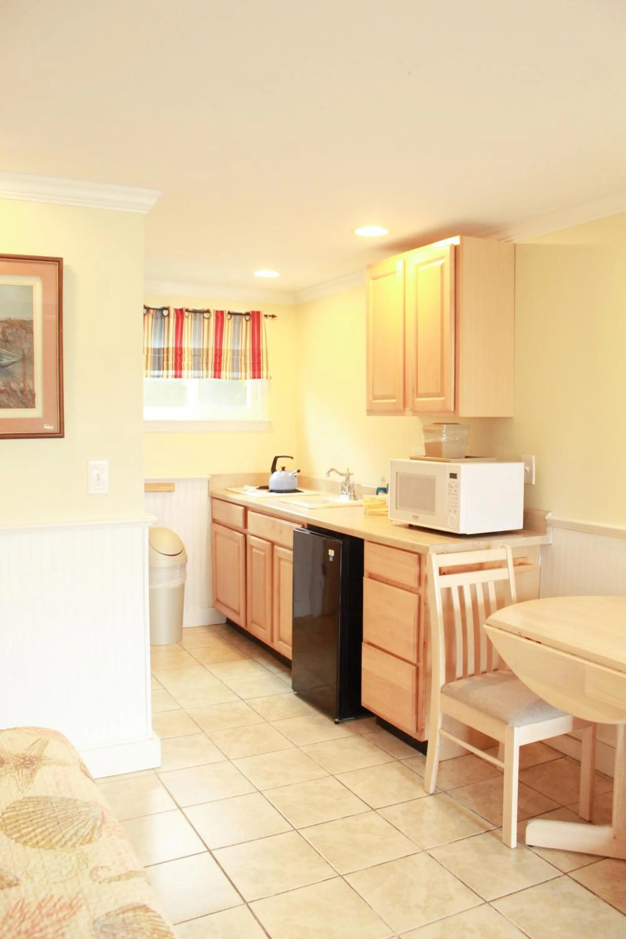 Kitchen or kitchenette in Seashell Motel