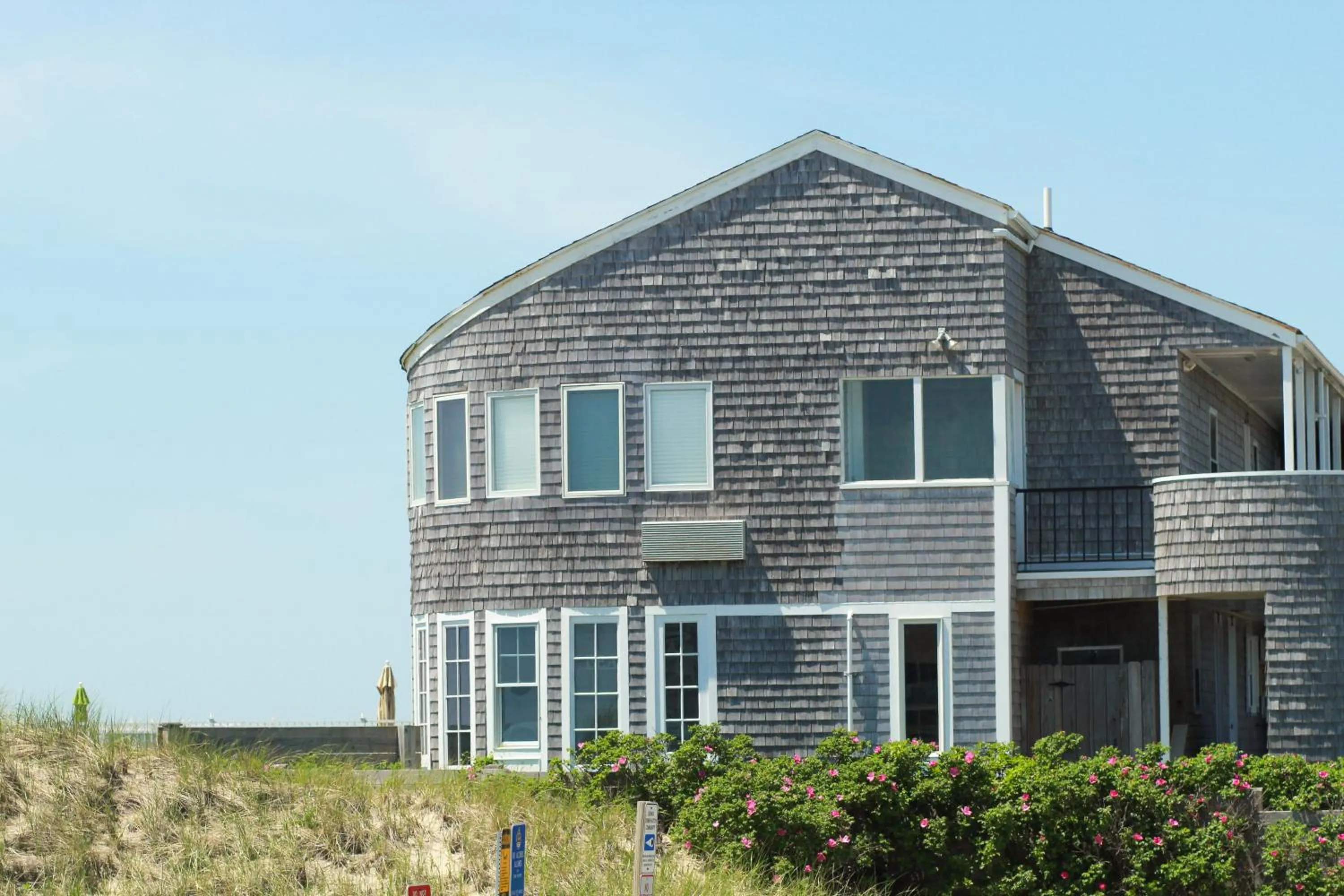 Property building in Seashell Motel