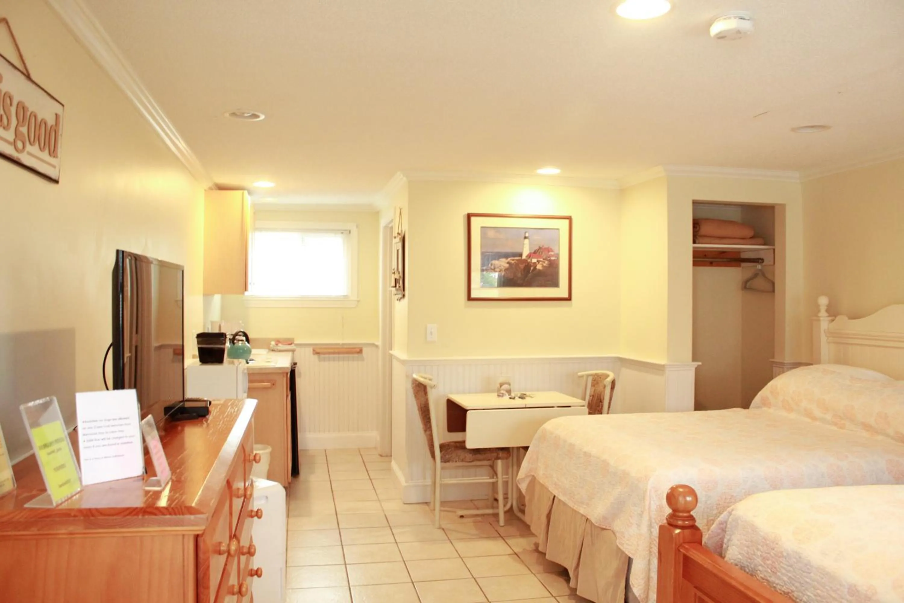 Bed in Seashell Motel