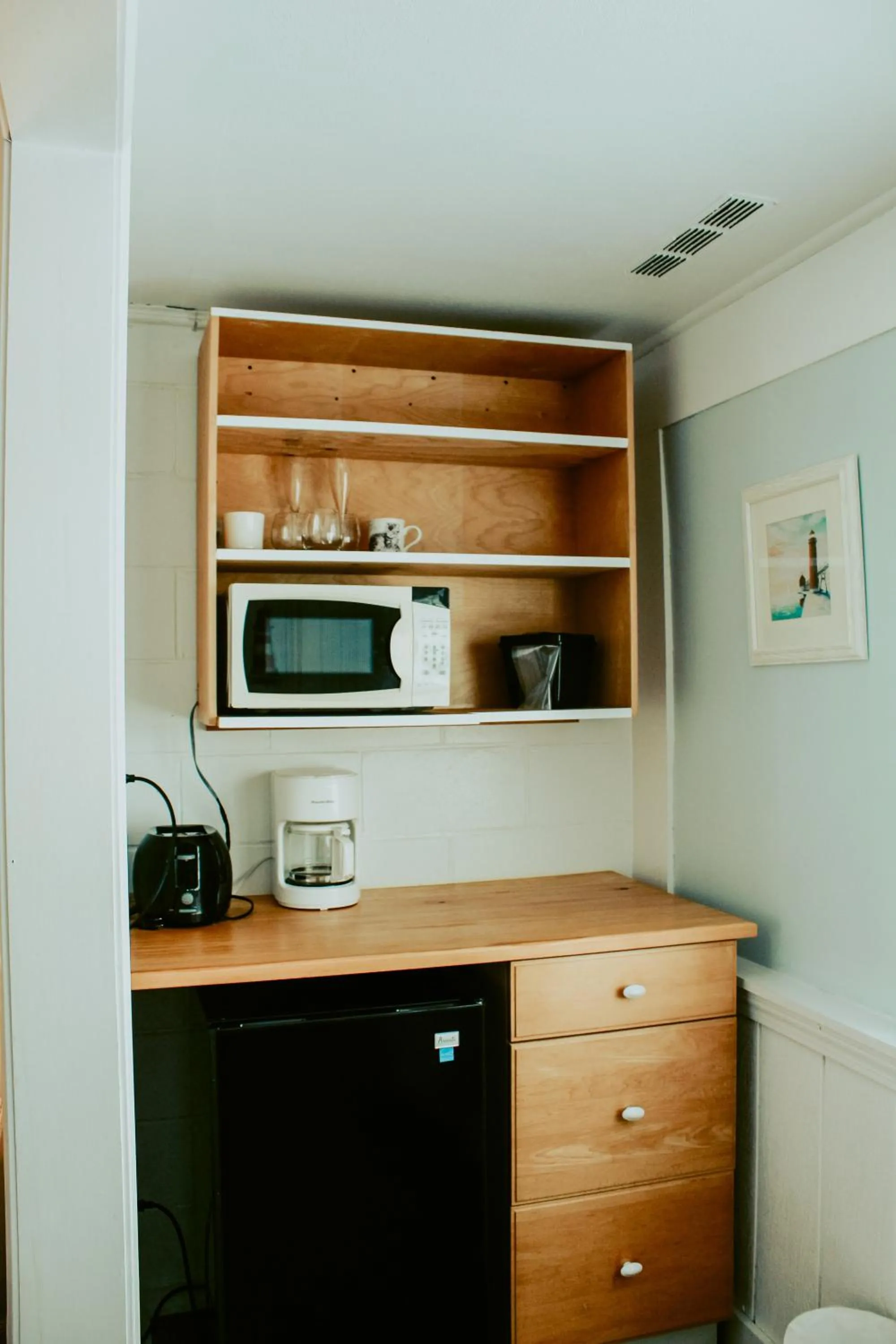 Kitchen or kitchenette in Seashell Motel