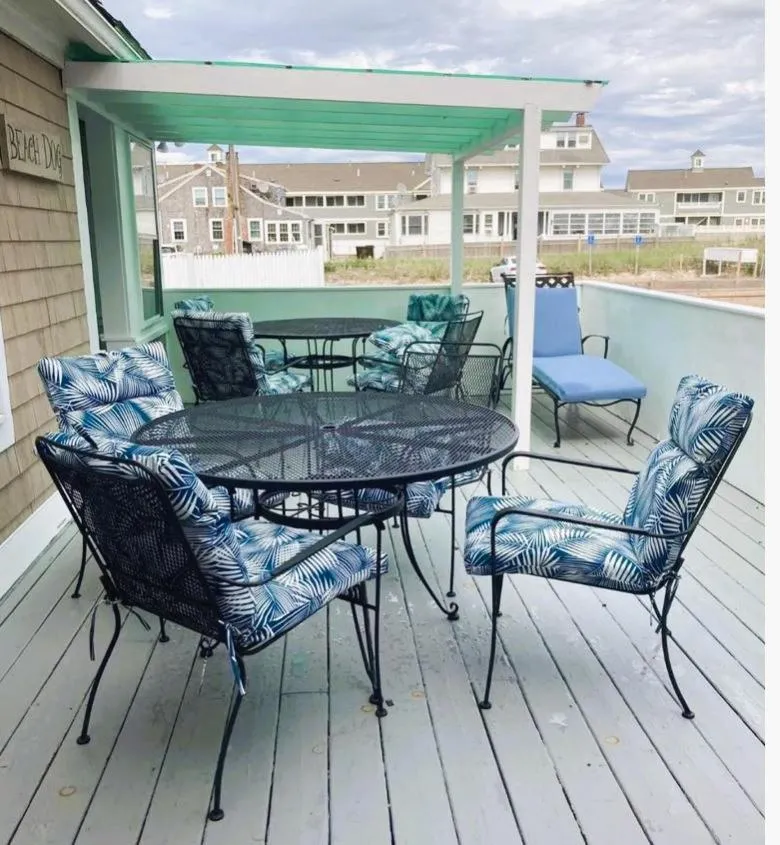 Patio in Seashell Motel