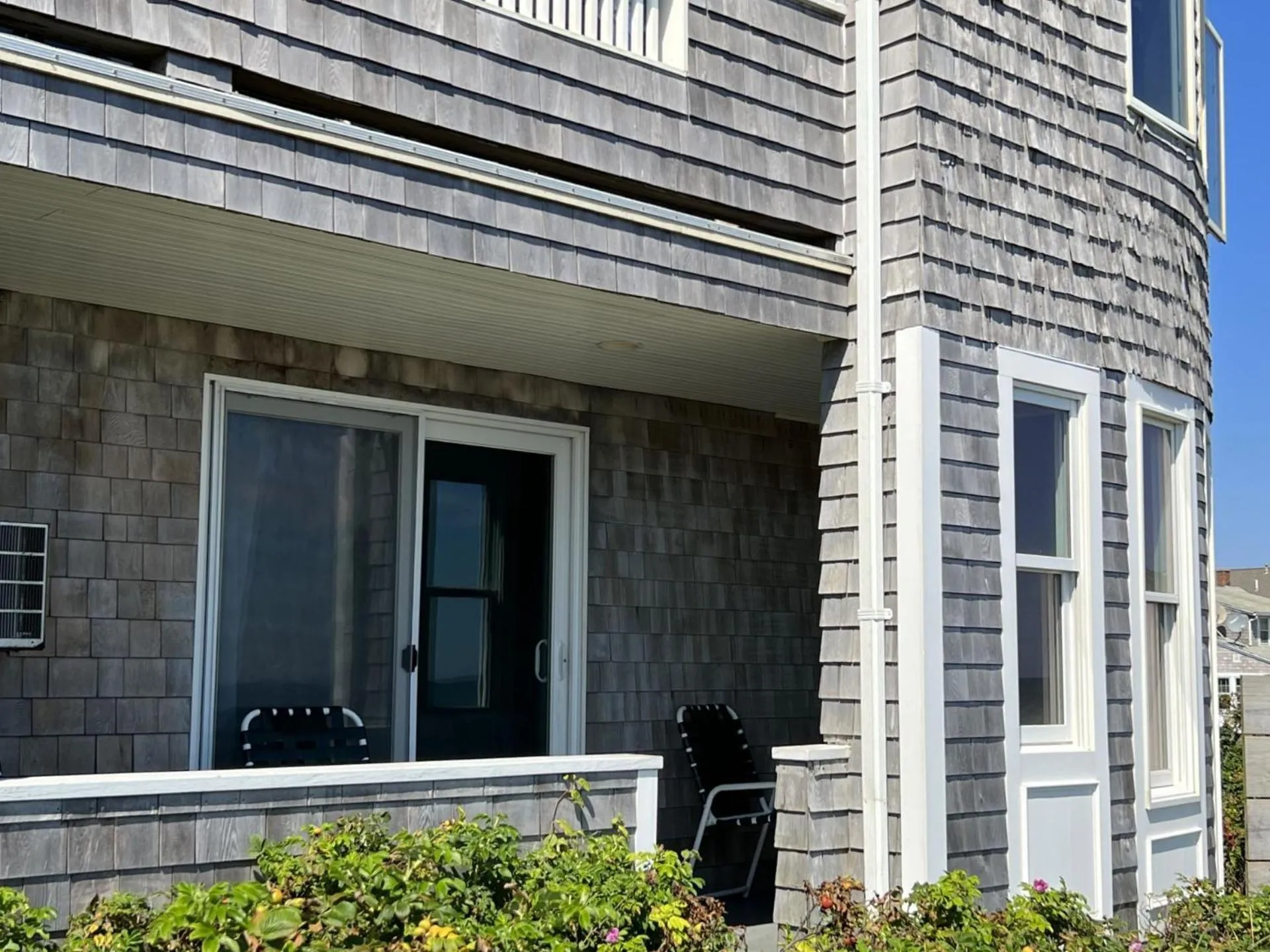Property building in Seashell Motel