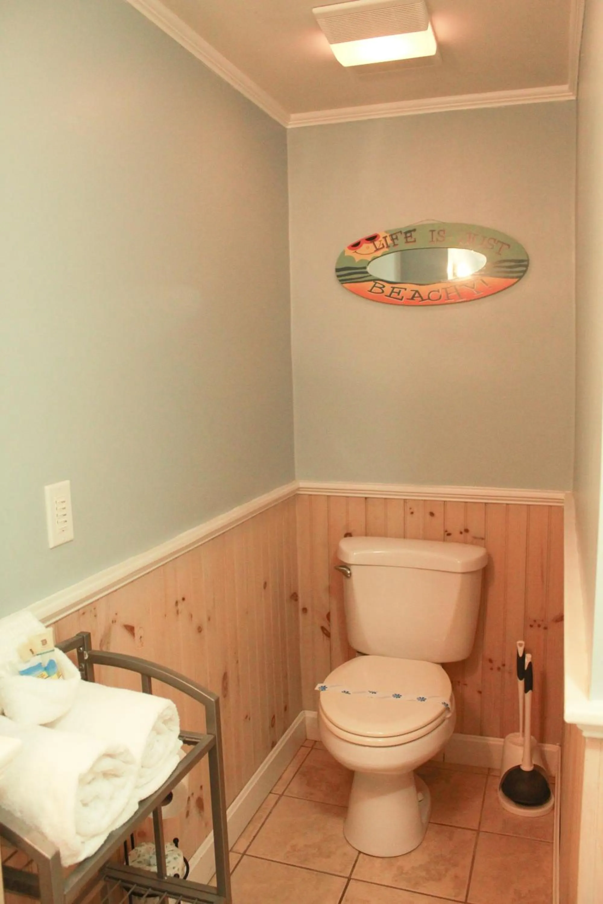 Bathroom in Seashell Motel