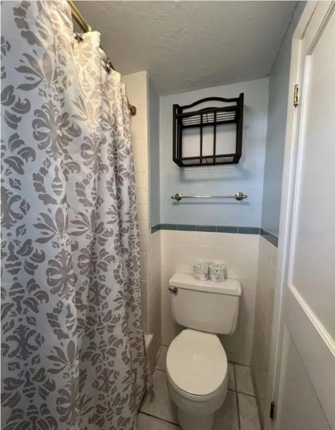 Bathroom in Seashell Motel