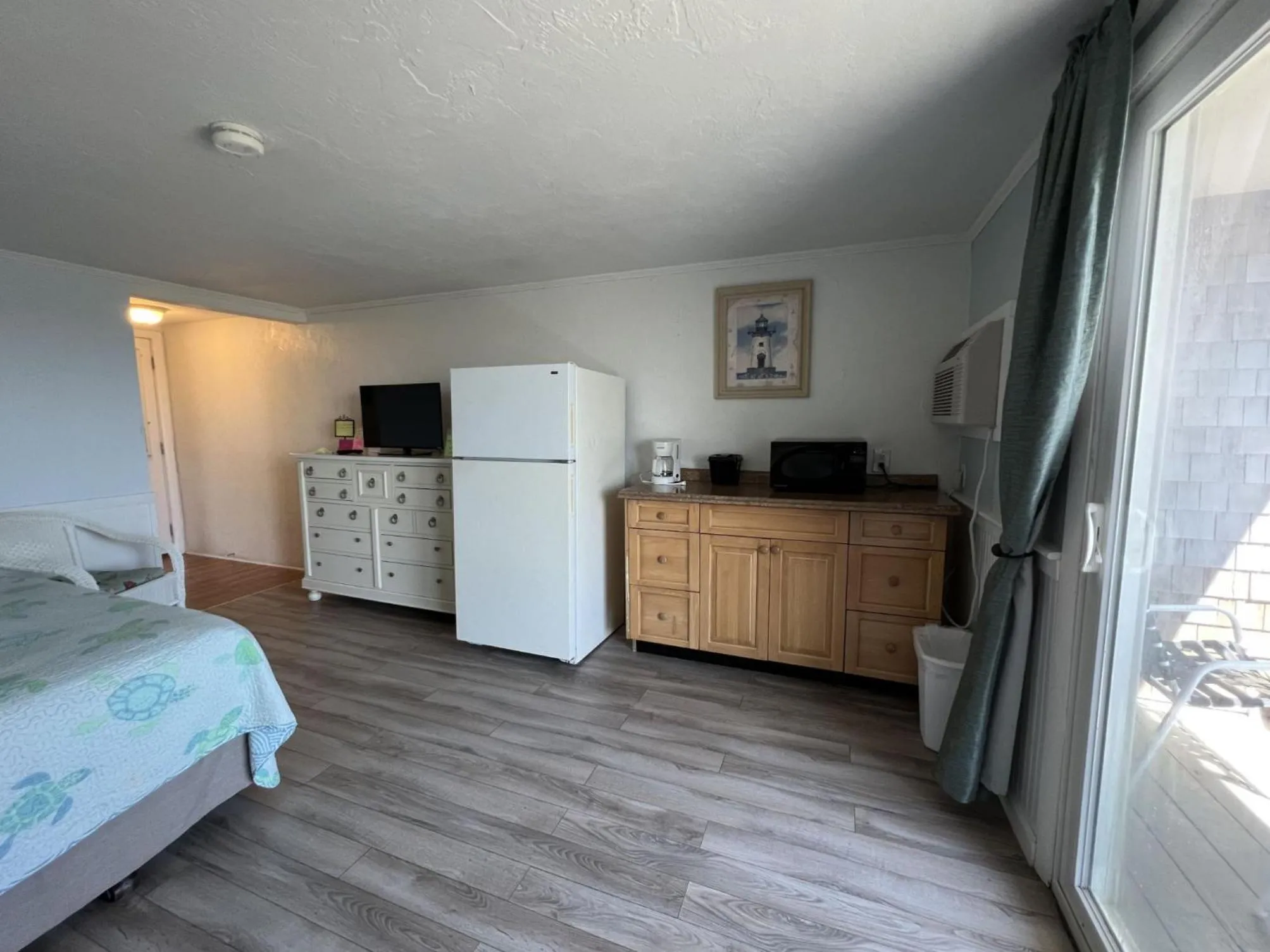 Bed in Seashell Motel
