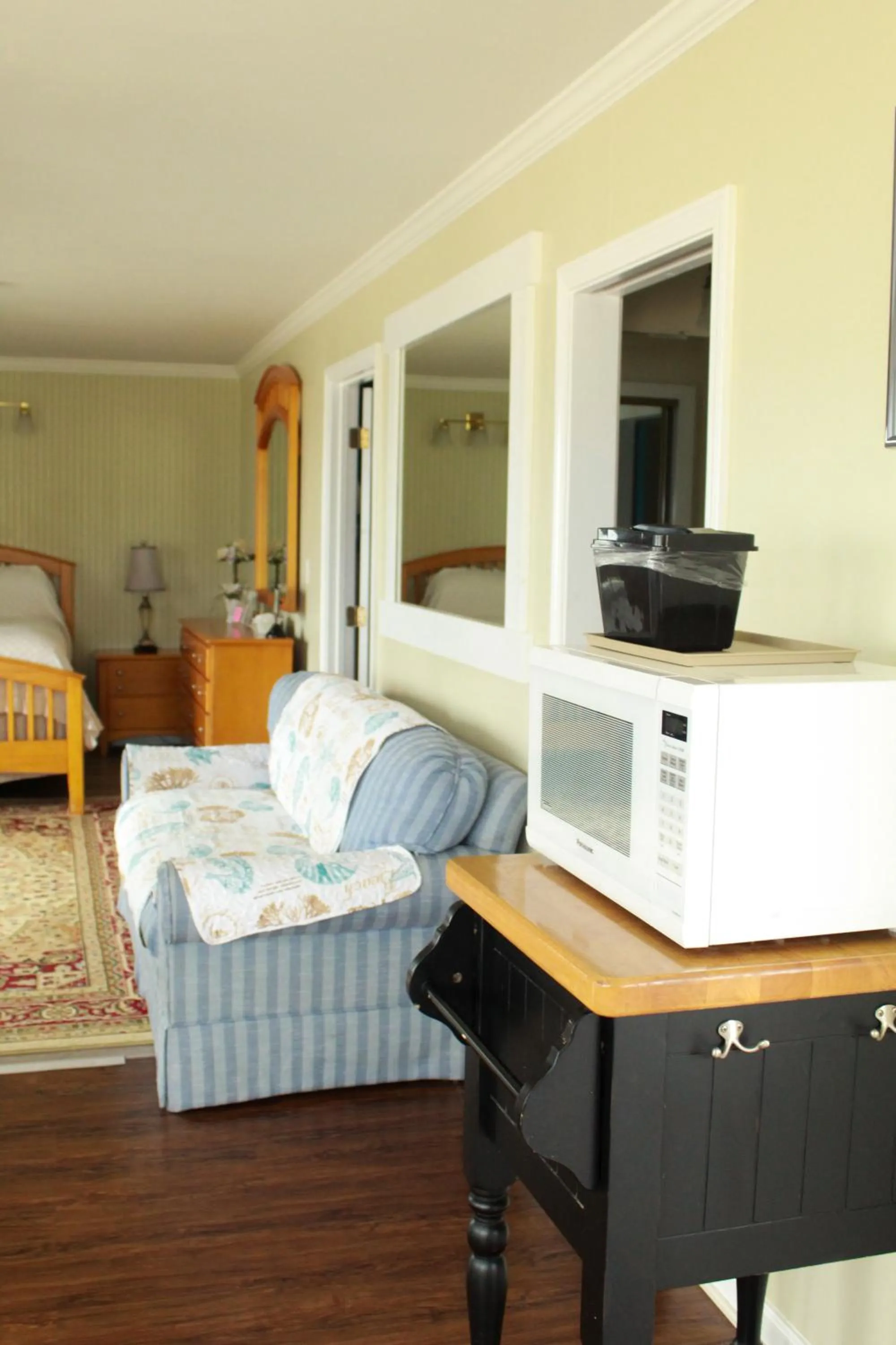 Bed in Seashell Motel