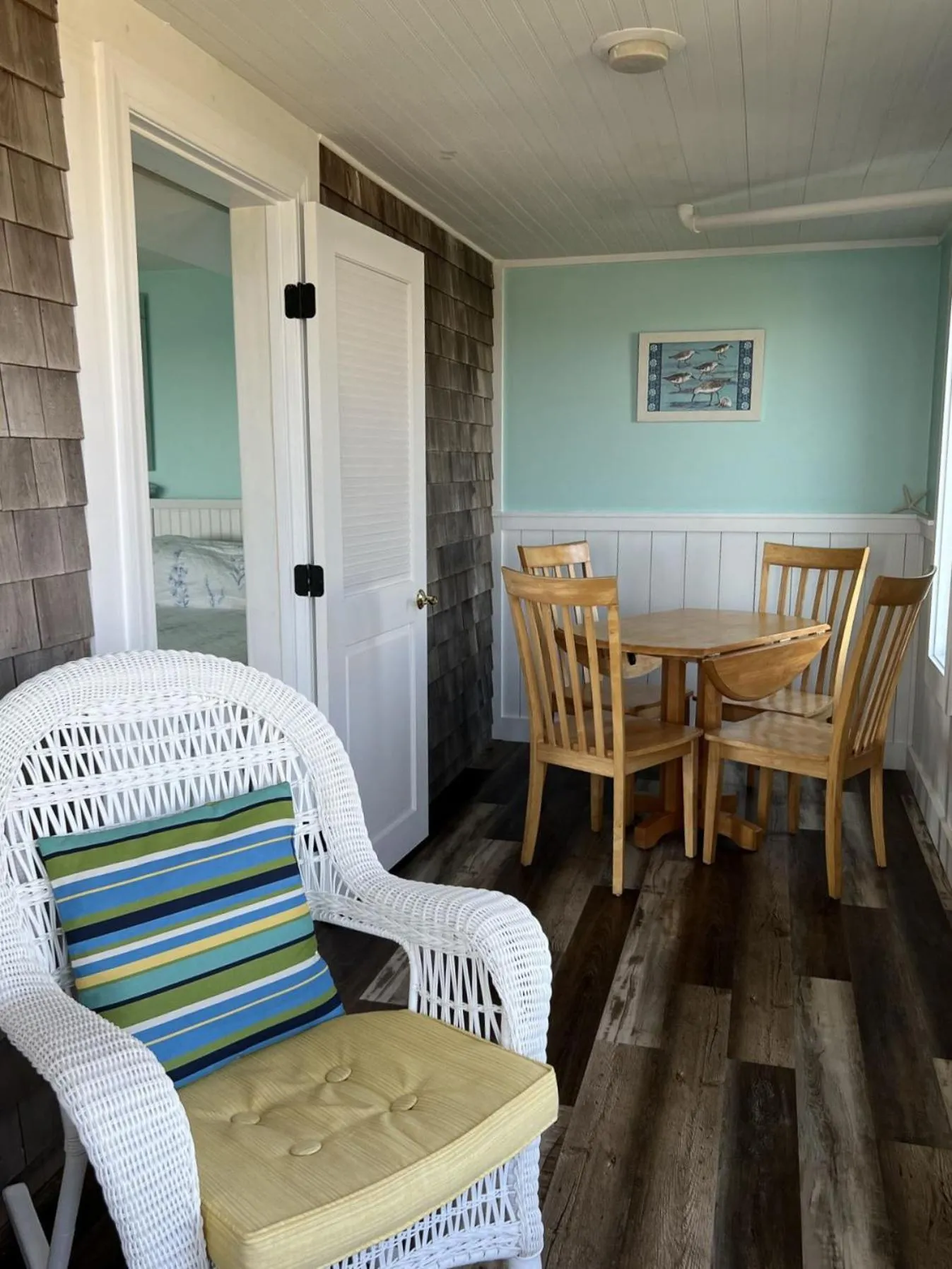 Seating area in Seashell Motel