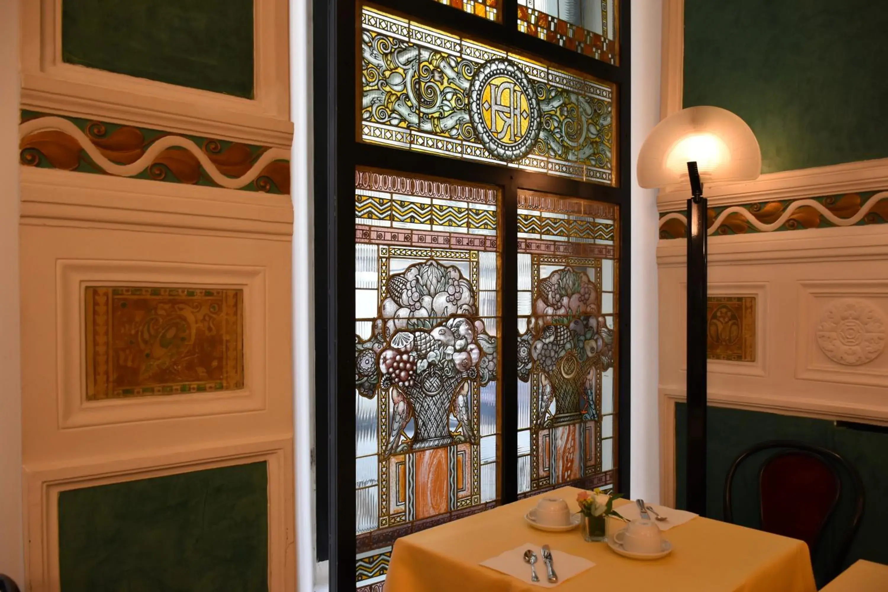 Lounge or bar in Hotel Roma Lounge or bar in Hotel Roma