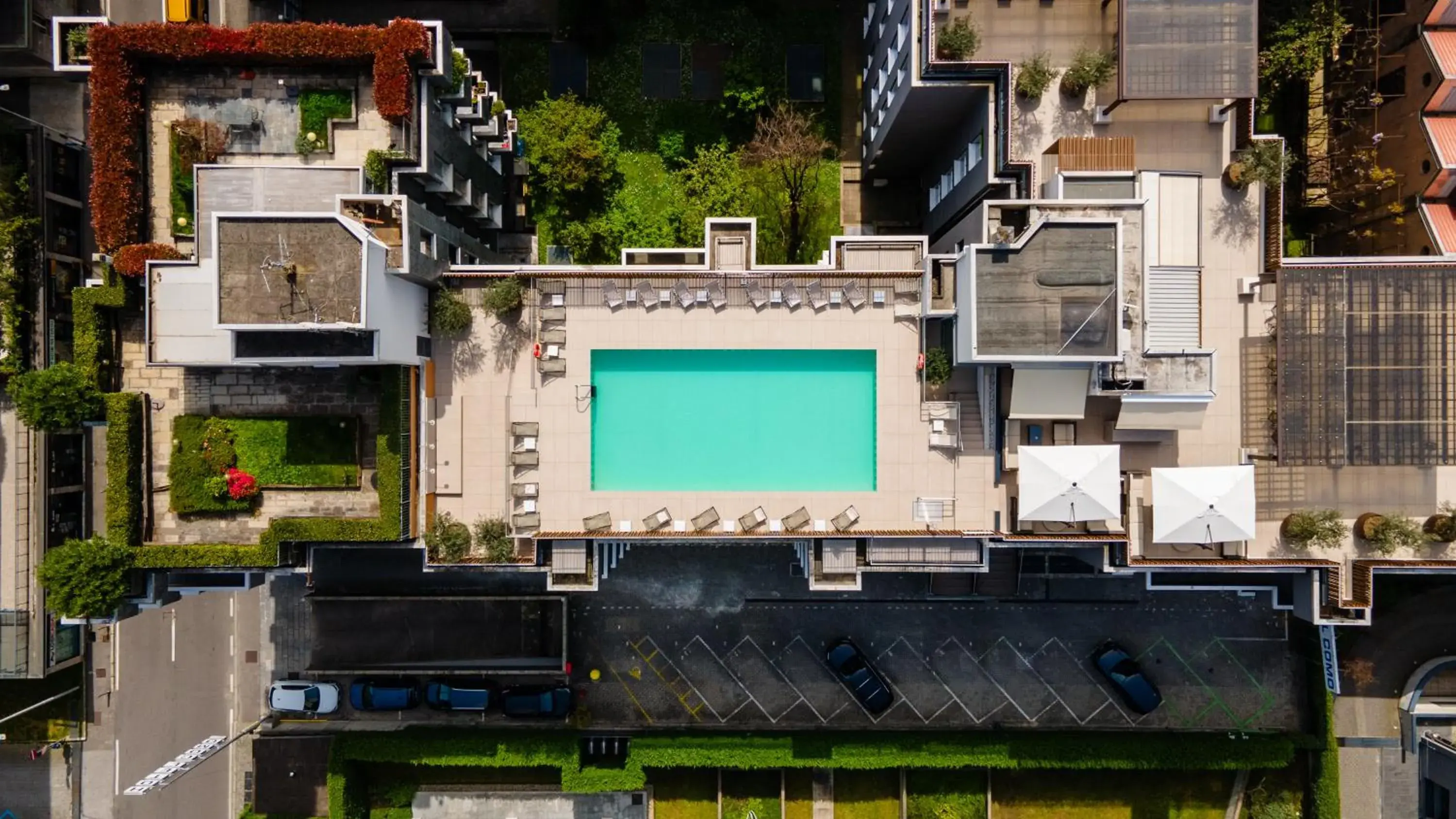 Swimming pool in Hotel Como Swimming pool in Hotel Como