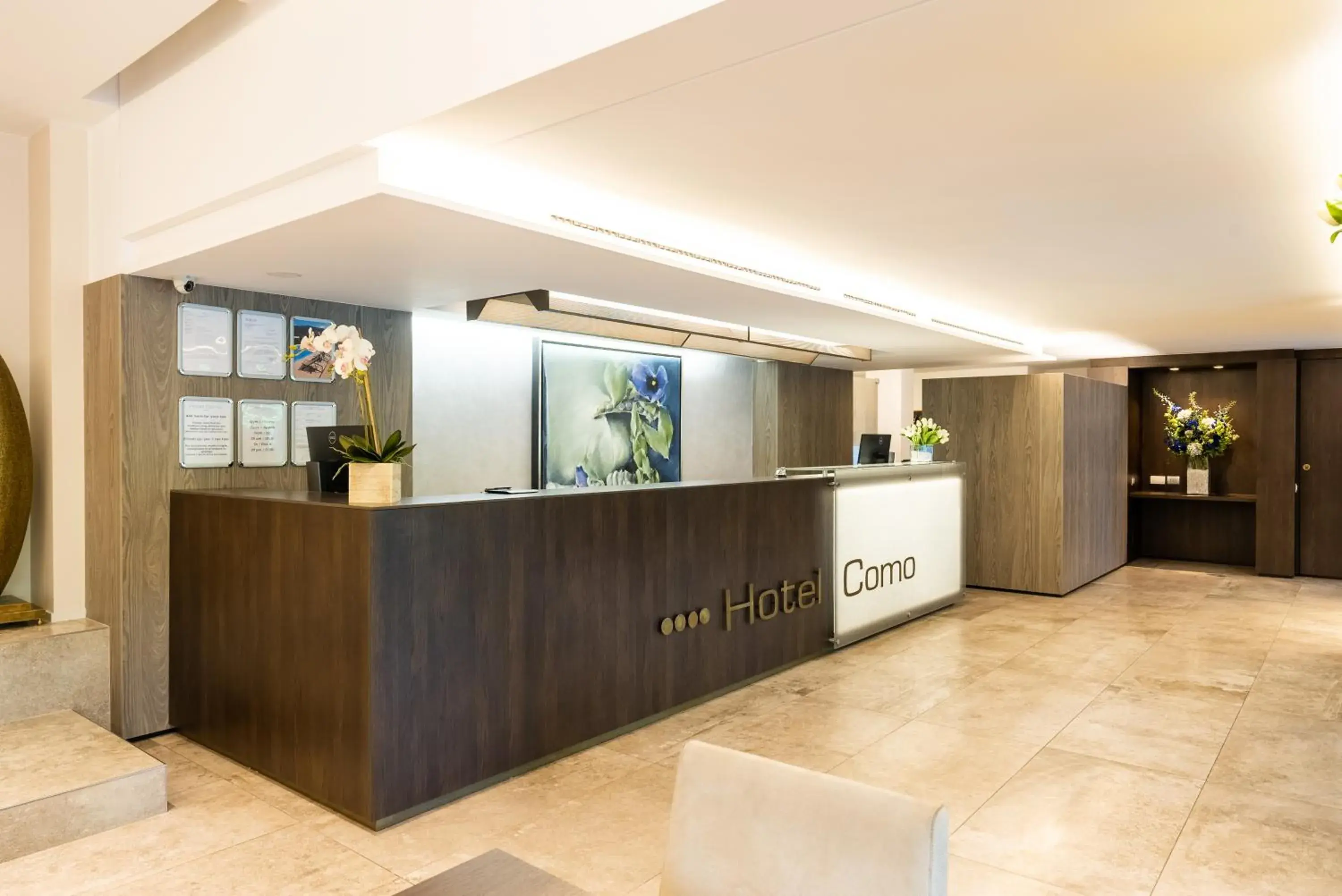 Lobby or reception in Hotel Como Lobby or reception in Hotel Como